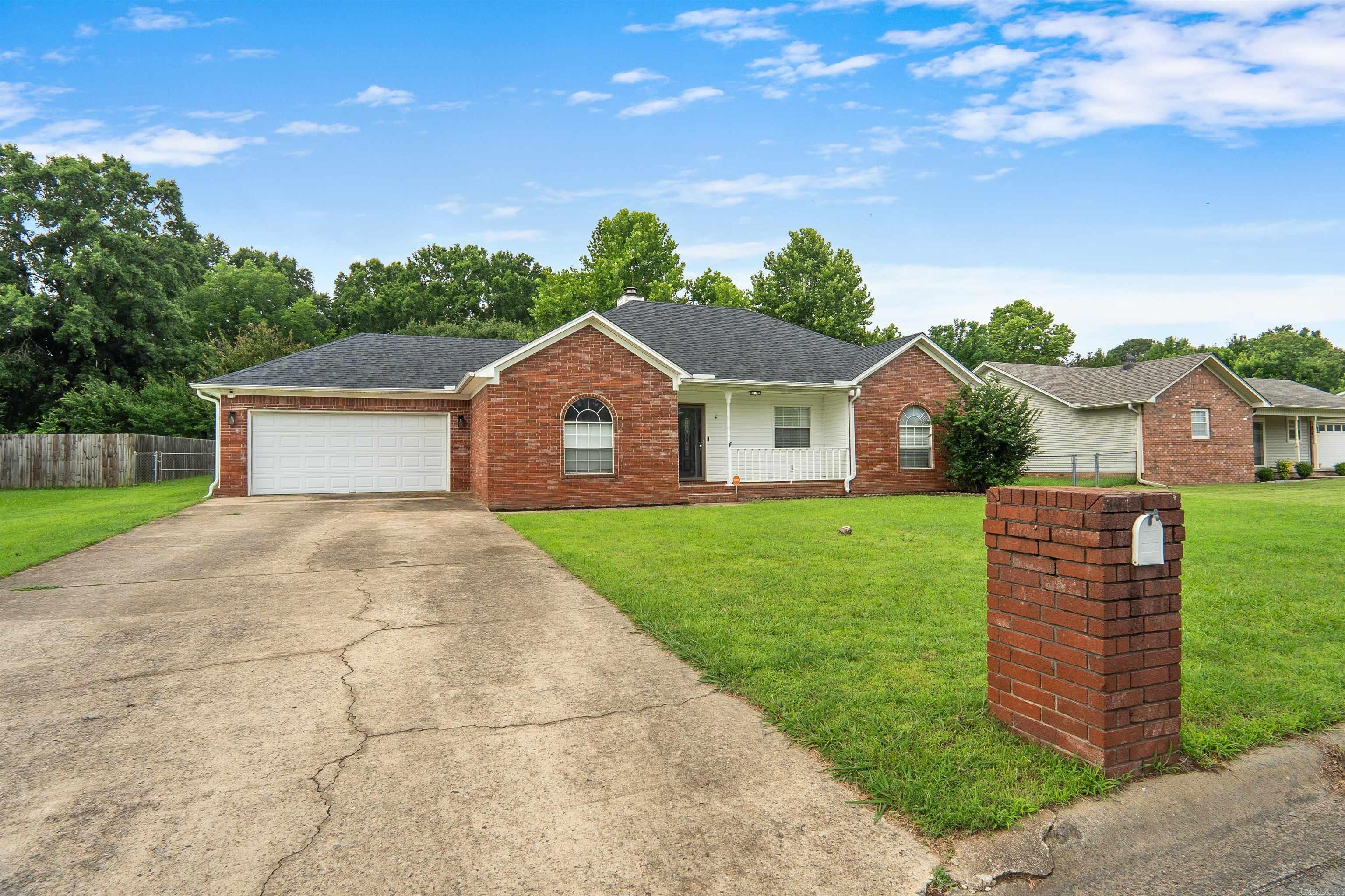 COUNTRY WOOD SUB UNIT - Residential