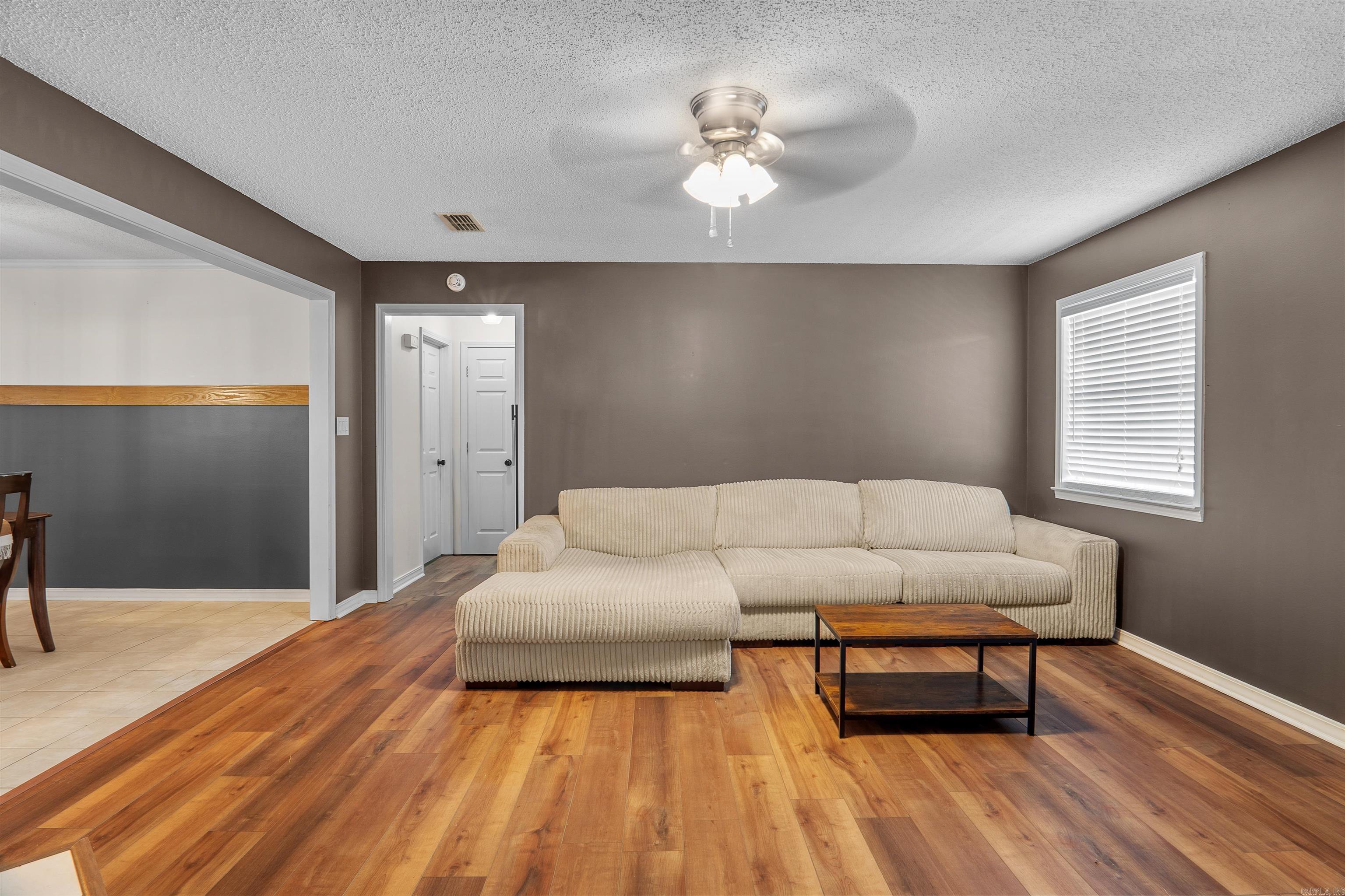 COUNTRY WOOD SUB UNIT - Residential