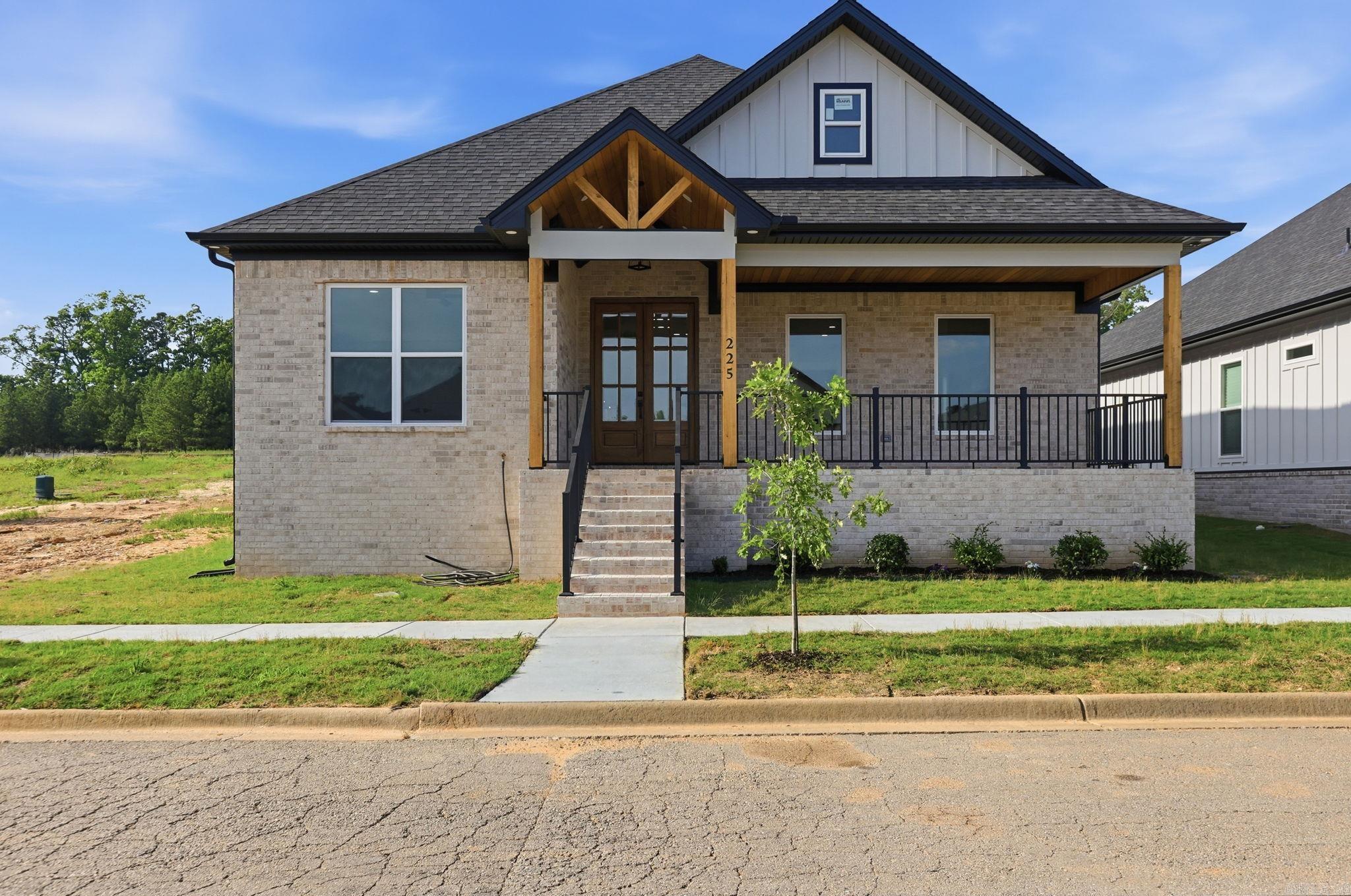 MIDTOWN BRYANT - Residential