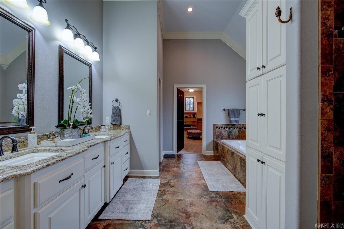 WEST WINDS UNIT - Residential