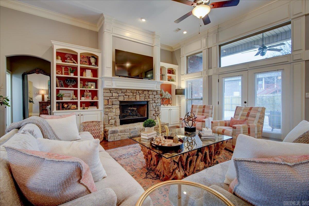 WEST WINDS UNIT - Residential