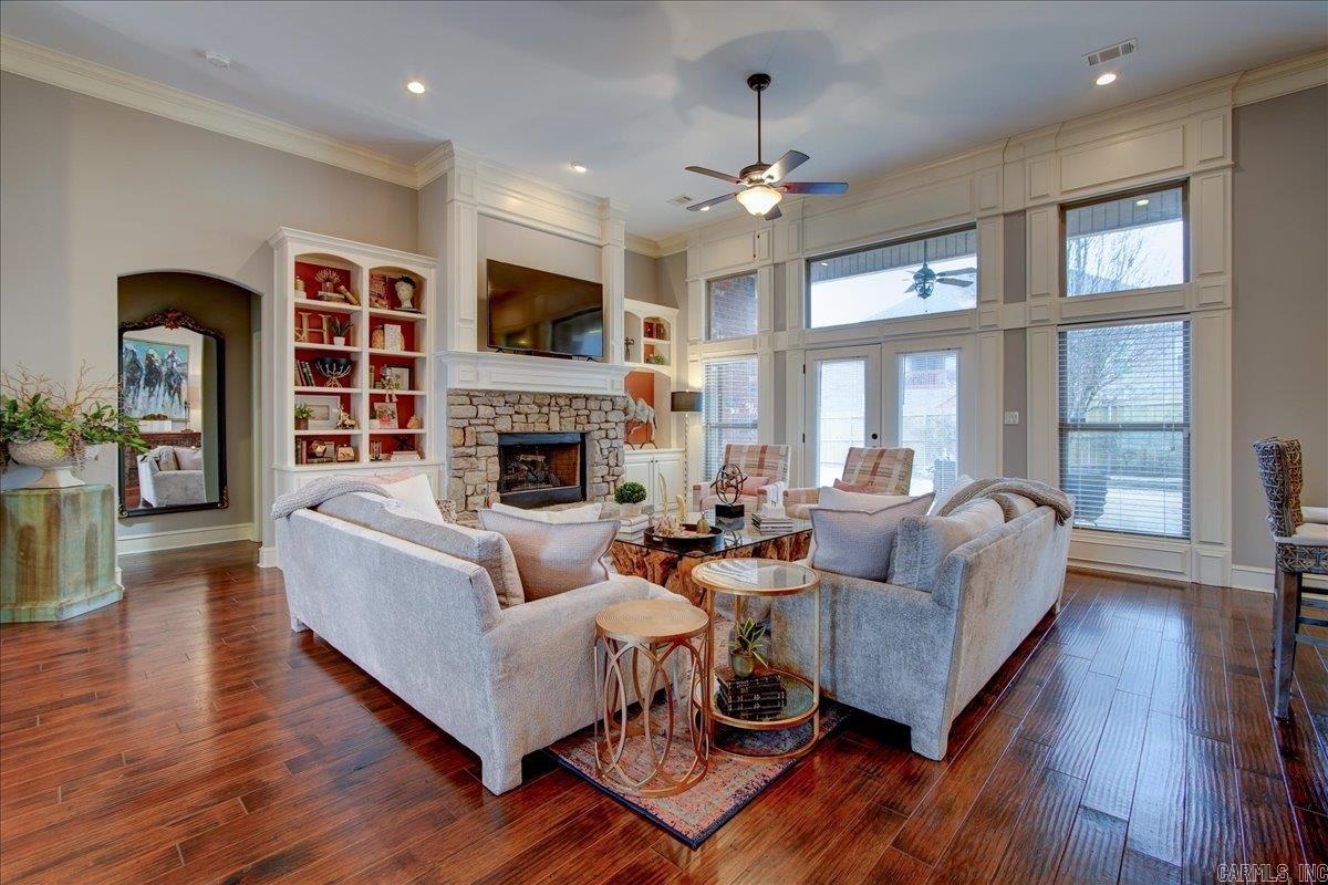 WEST WINDS UNIT - Residential