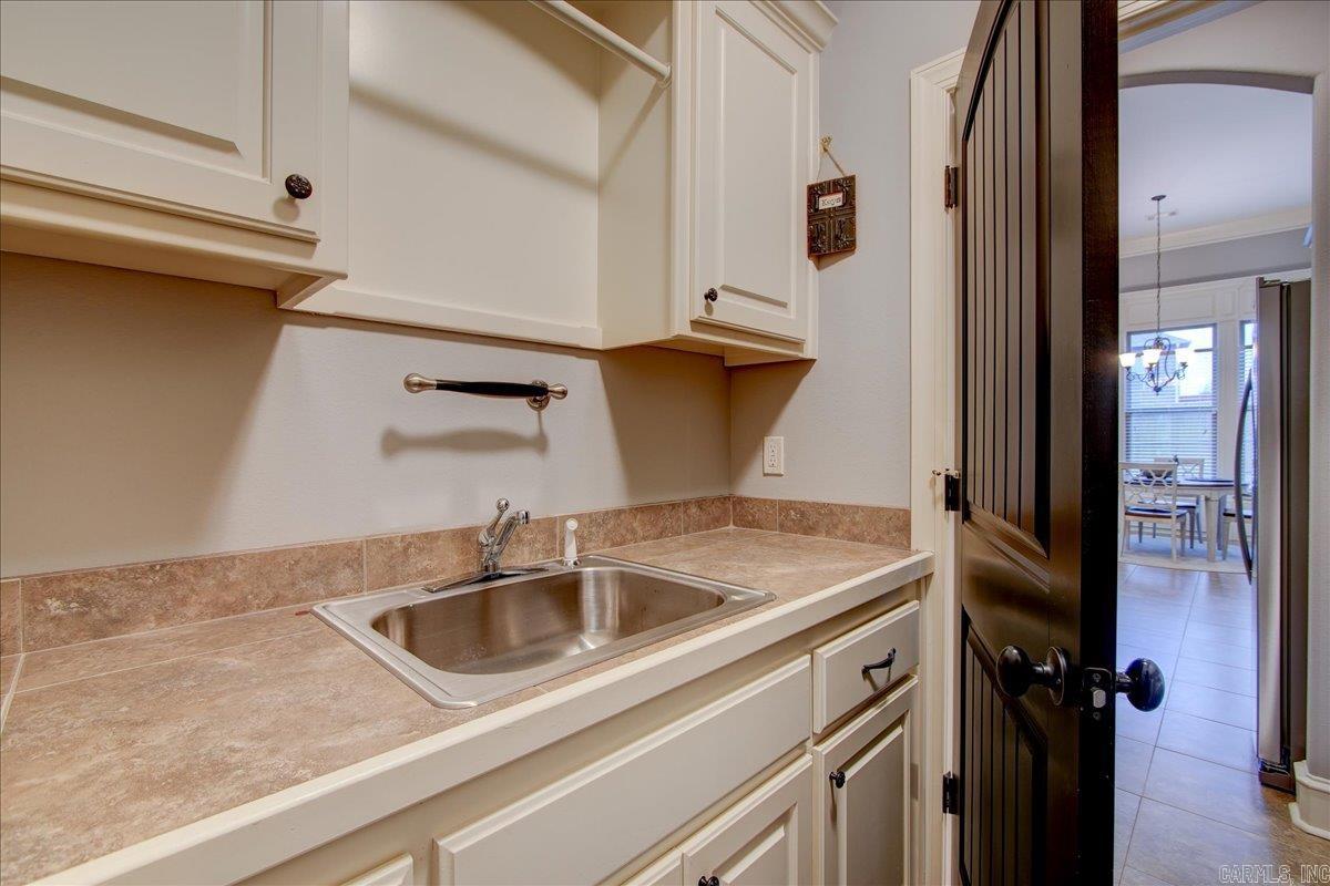 WEST WINDS UNIT - Residential