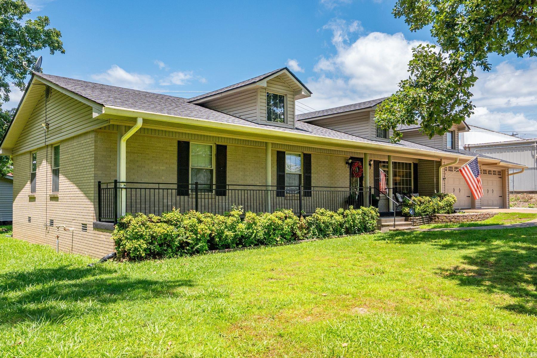 FOREST HEIGHTS - Residential