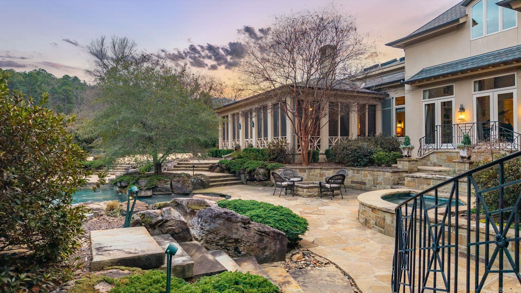 VALLEY FALLS ESTATES - Residential