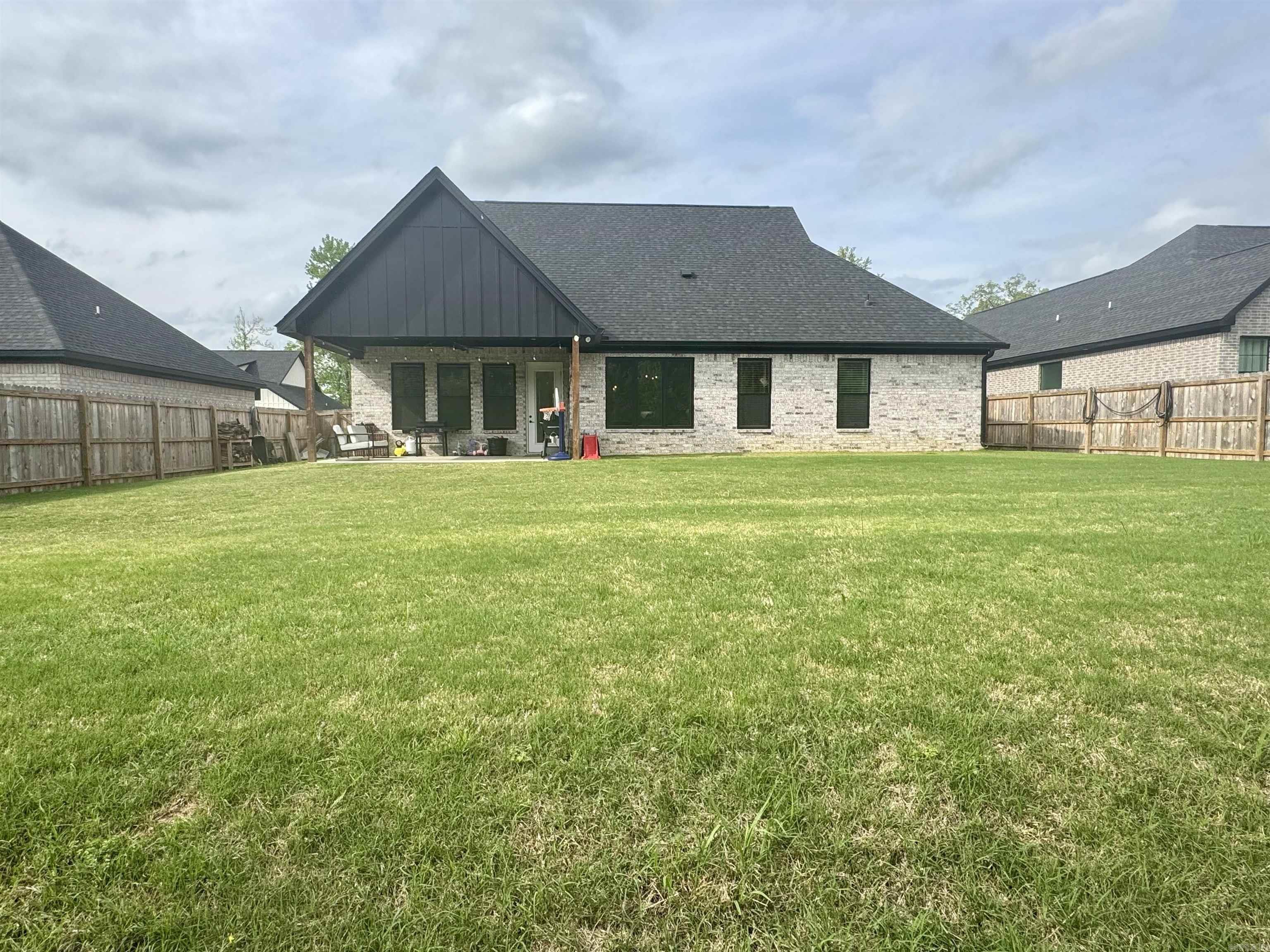 SARATOGA PLACE SUBDIVISION - Residential
