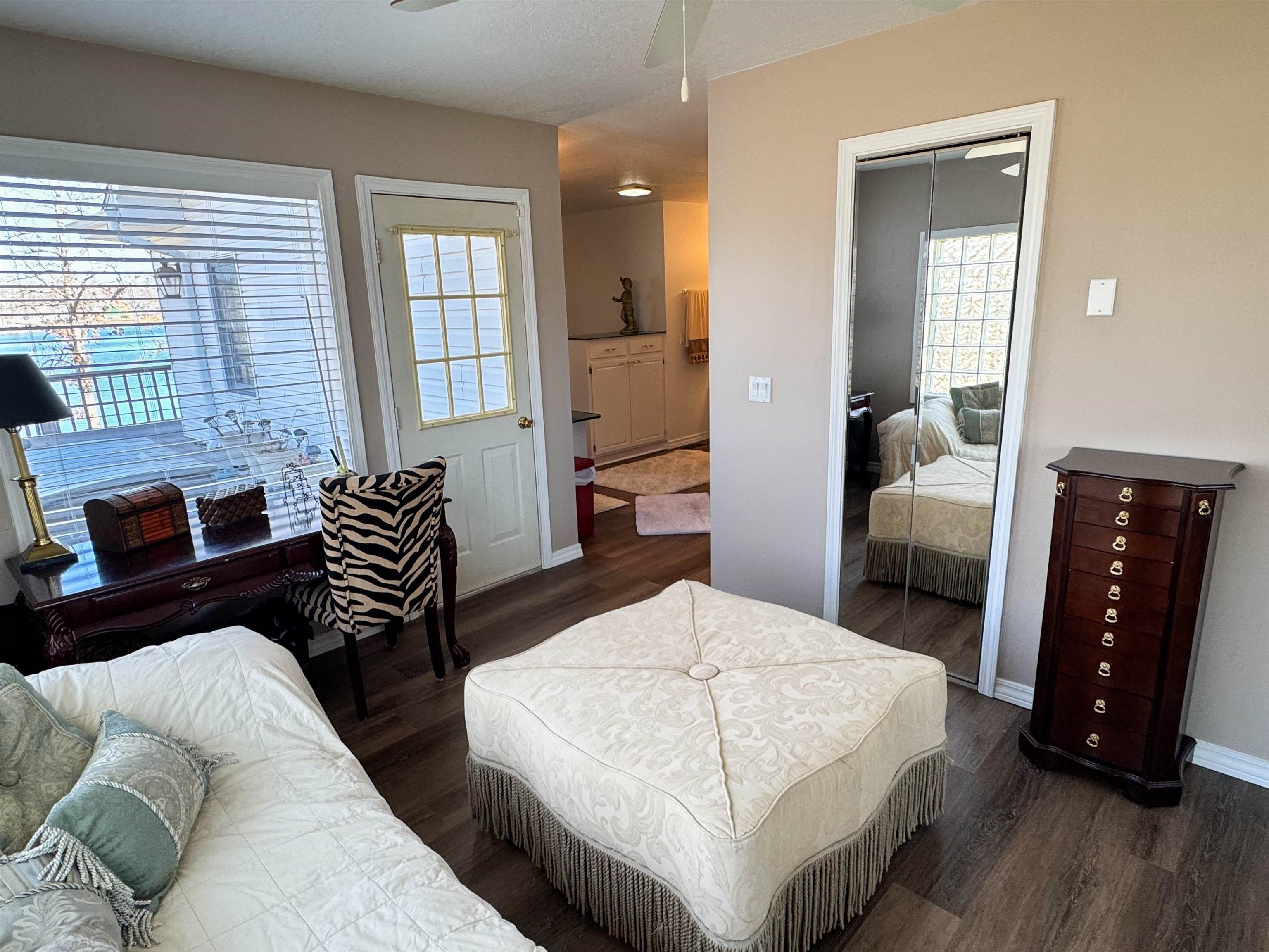 SOUTH SHORE - Residential