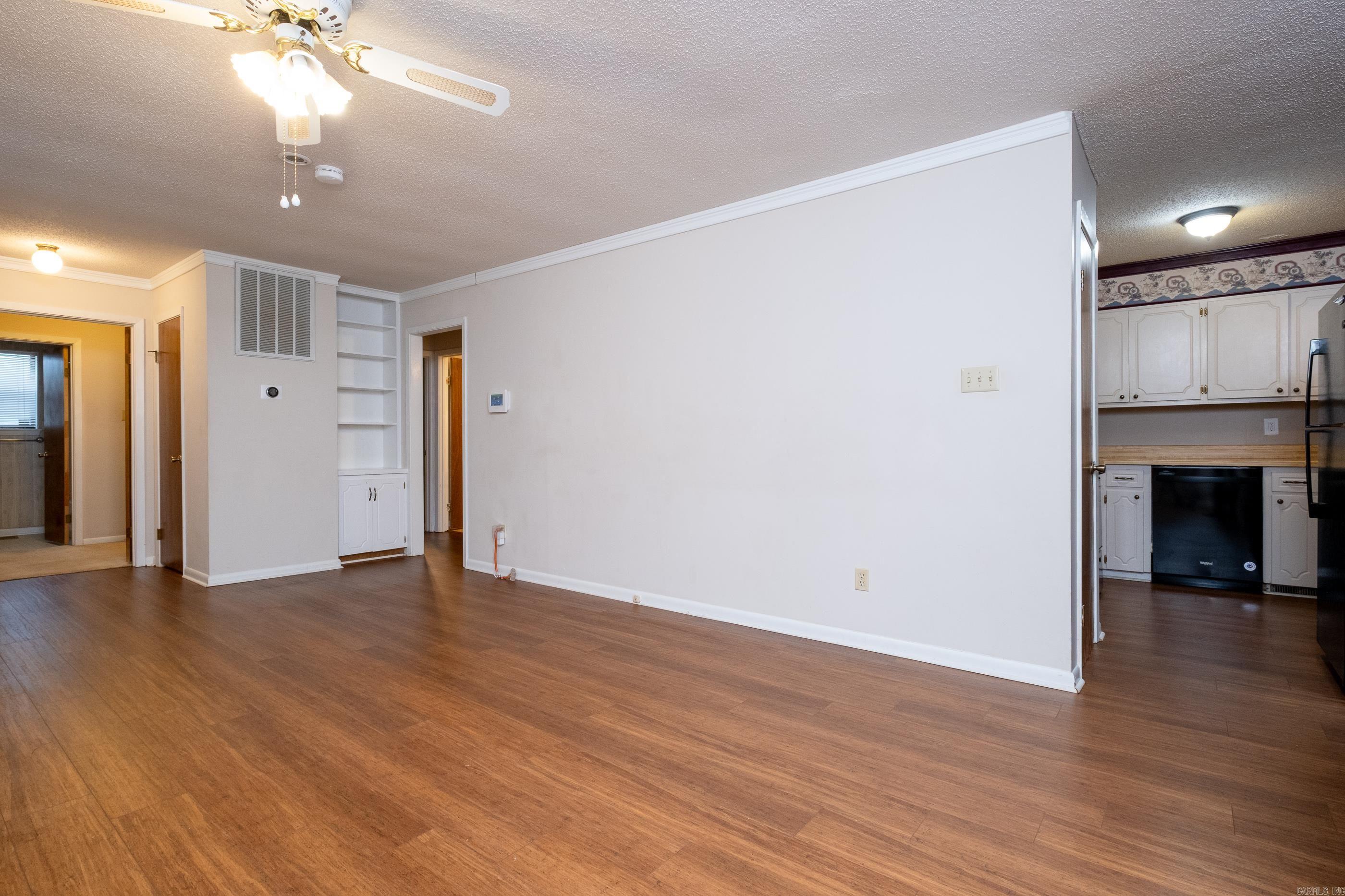 GIBRALTER HGTS - Residential