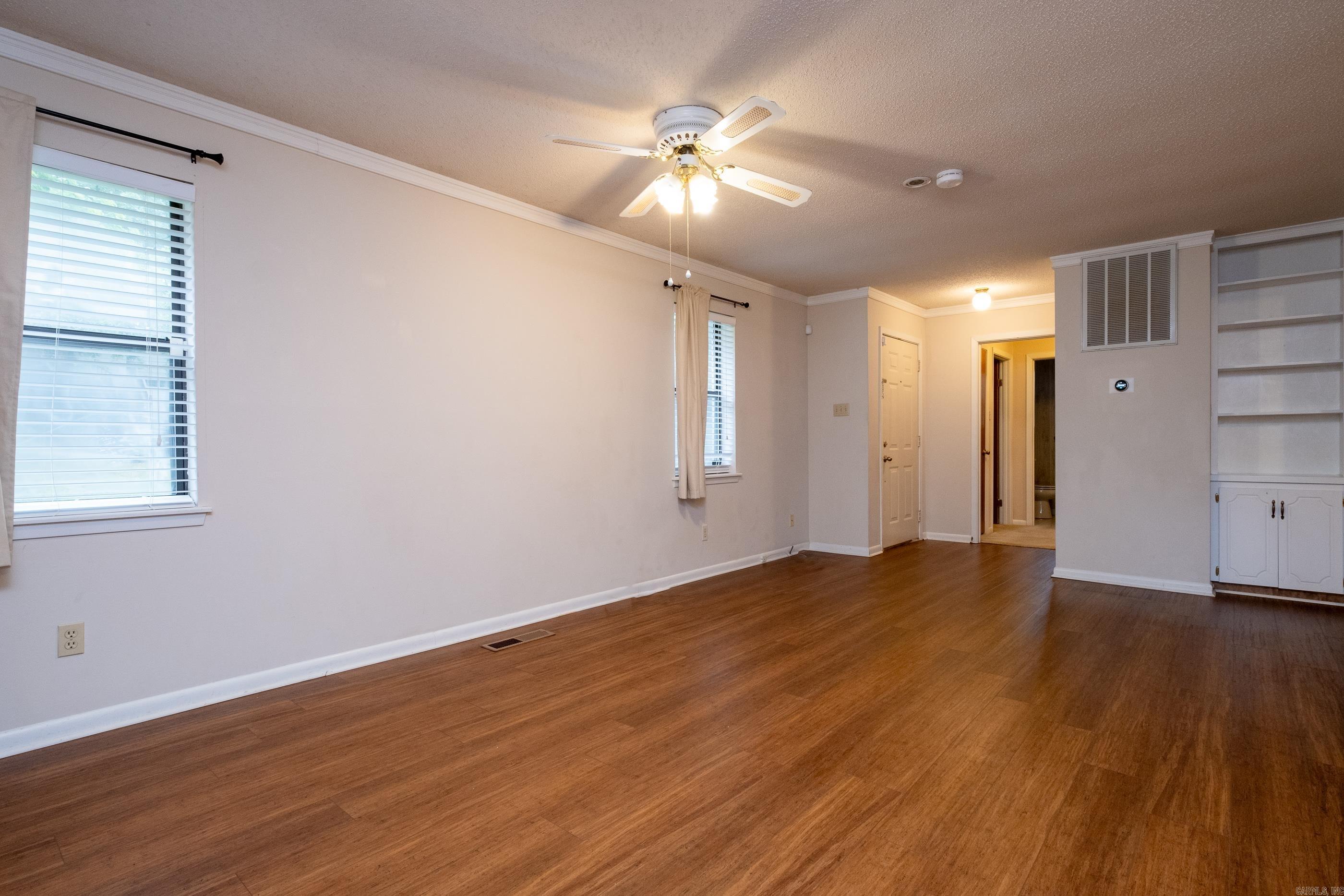 GIBRALTER HGTS - Residential