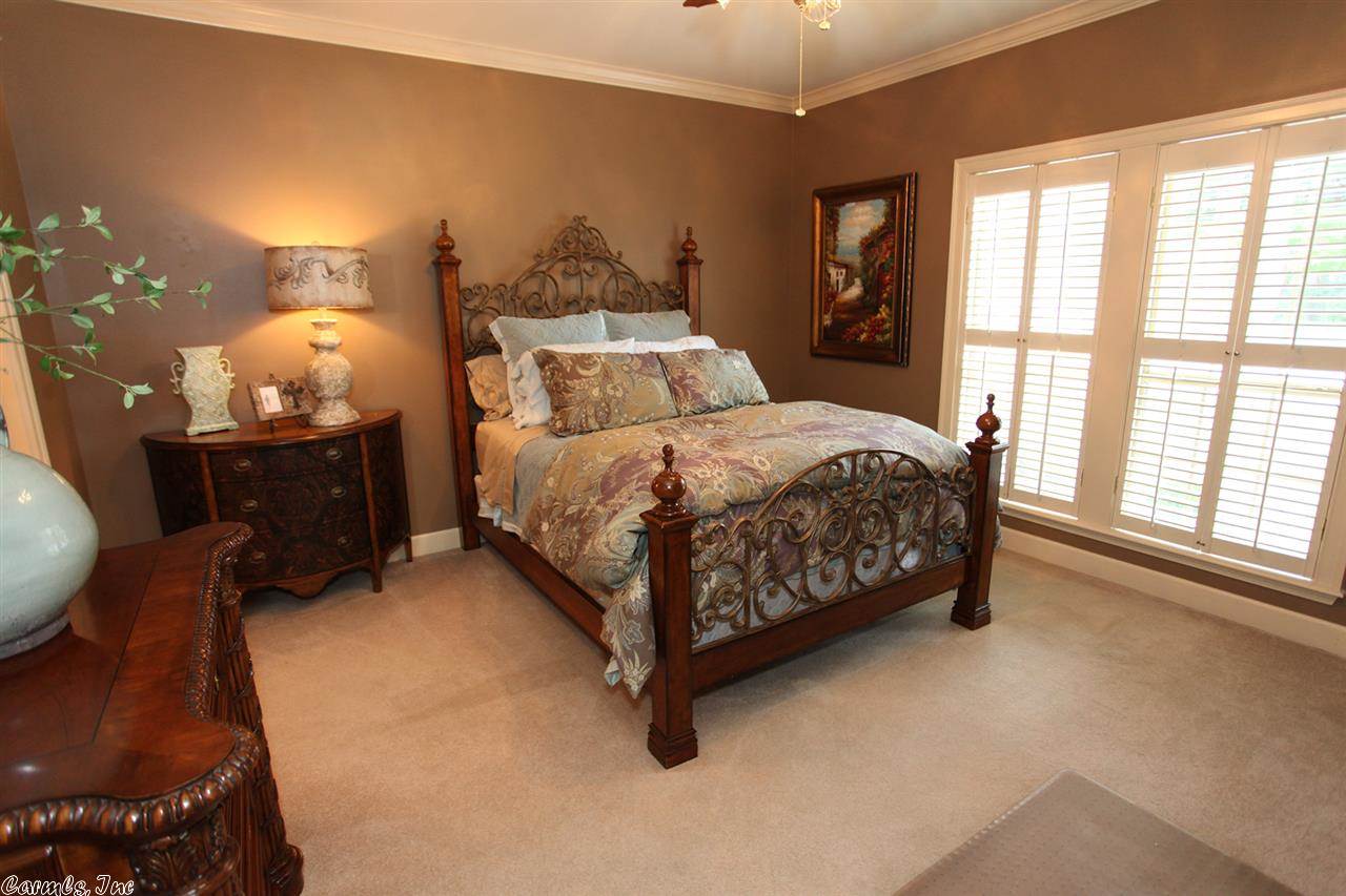 Royal Oaks - Residential