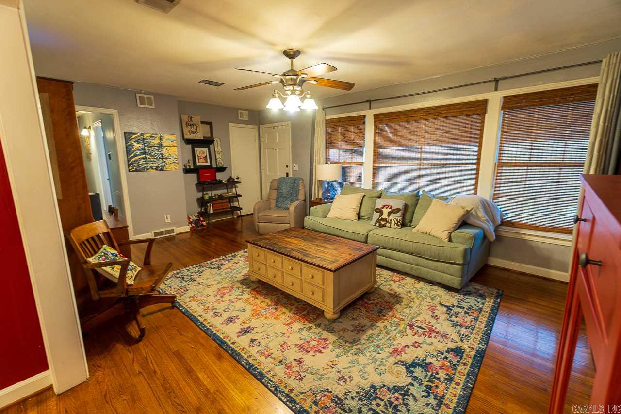 KINGWOOD PLACE - Residential