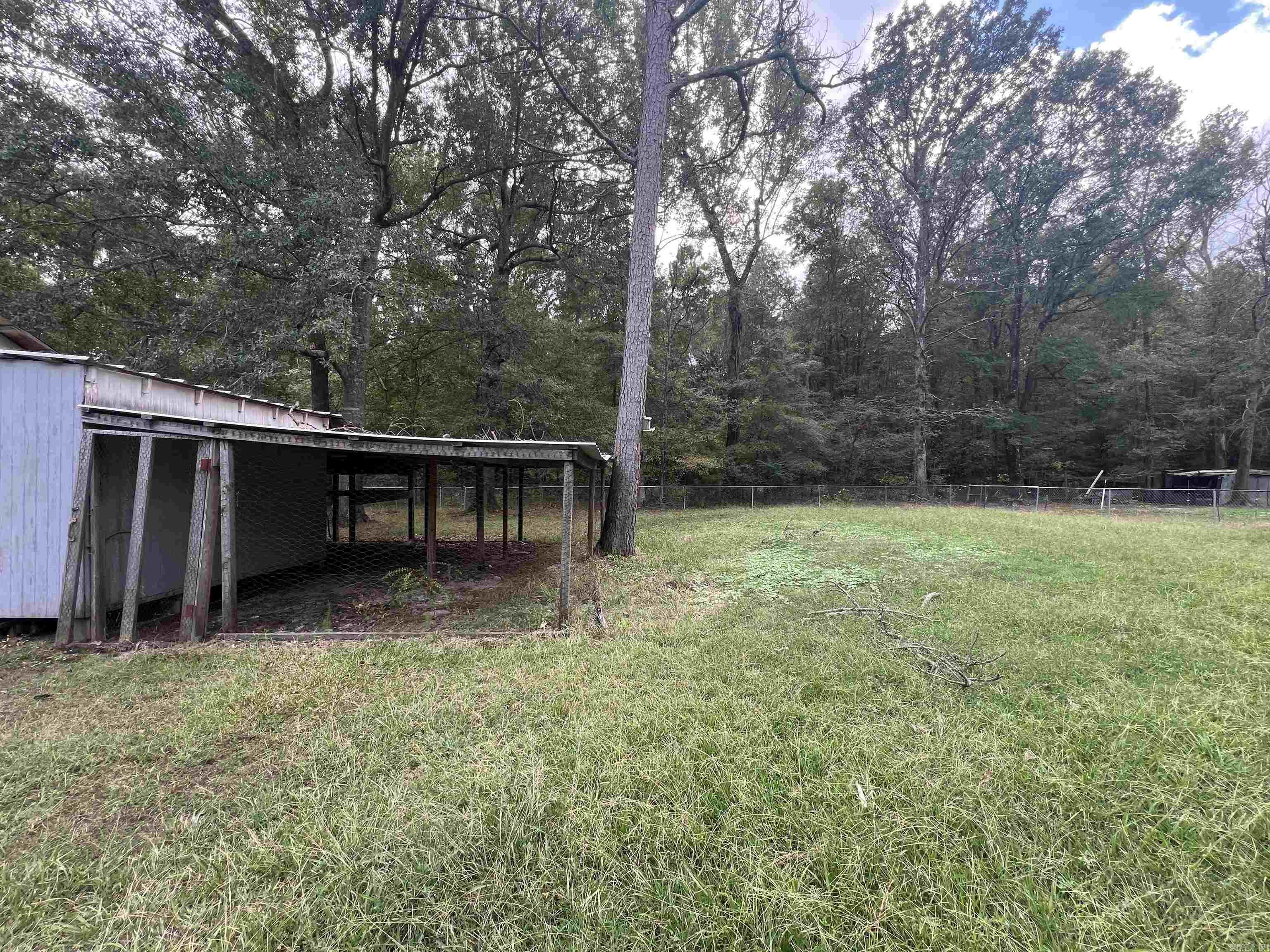 SULPHUR SPRINGS ESTATES - Residential