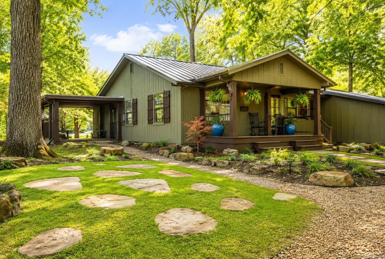 RIVER BEND - Residential