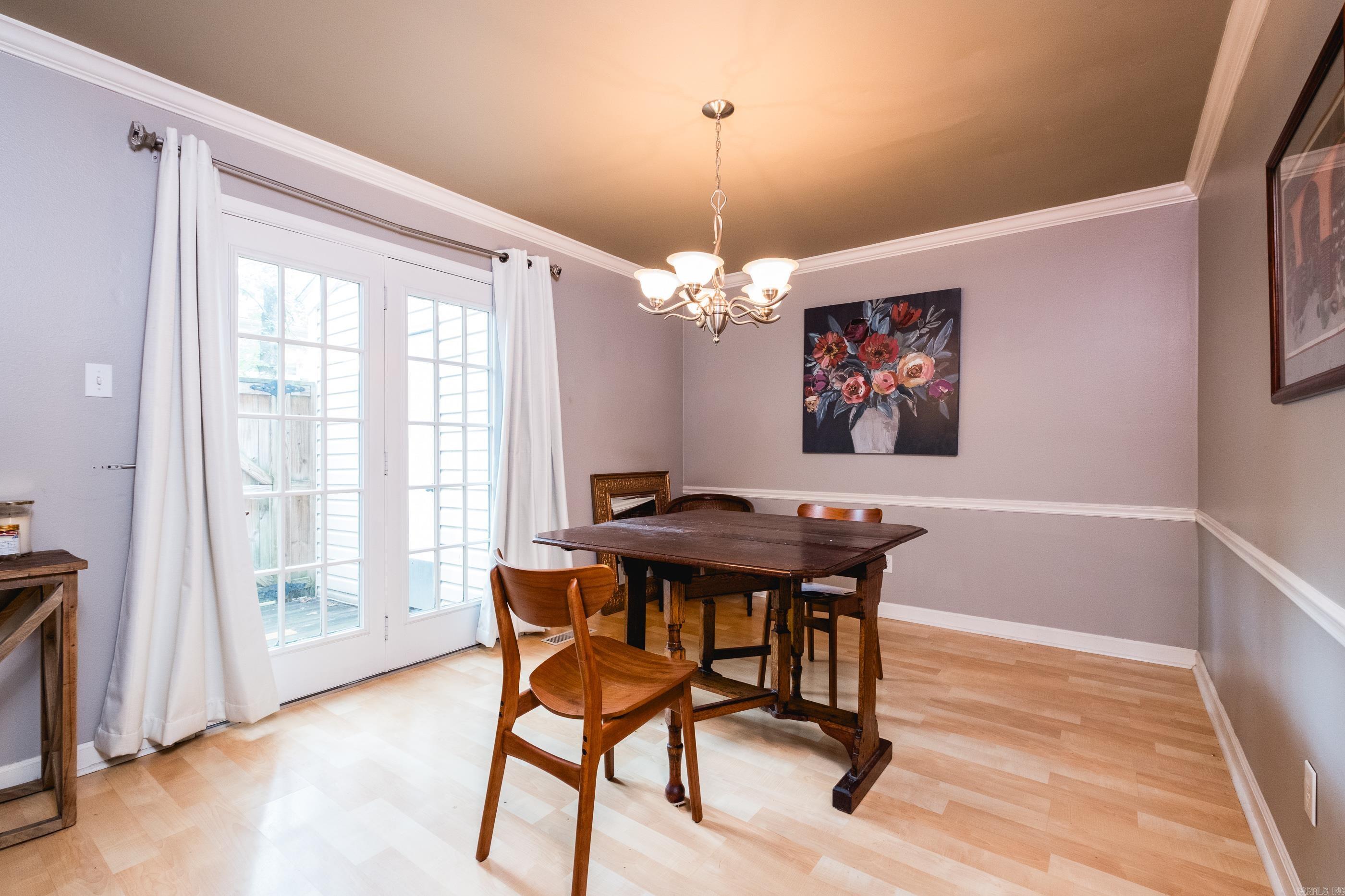 KINGSBRIDGE TWNHSE - Residential