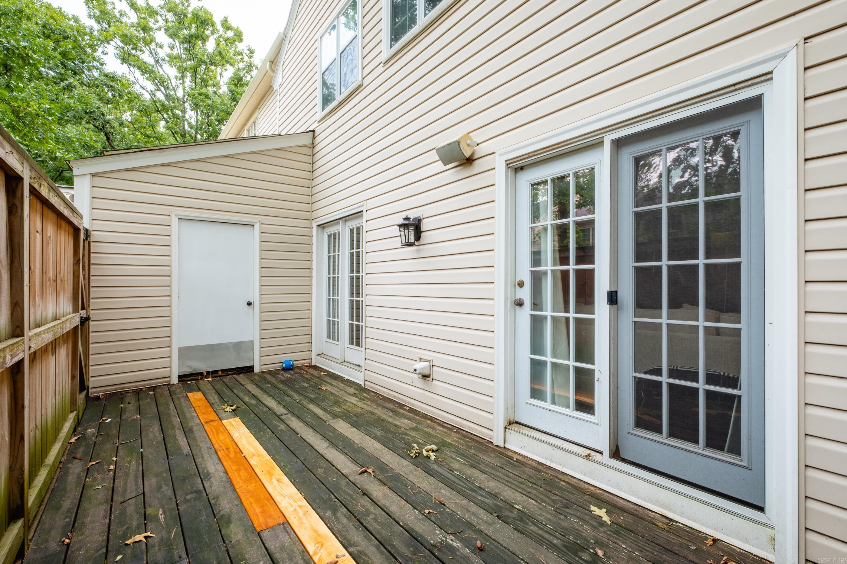 KINGSBRIDGE TWNHSE - Residential