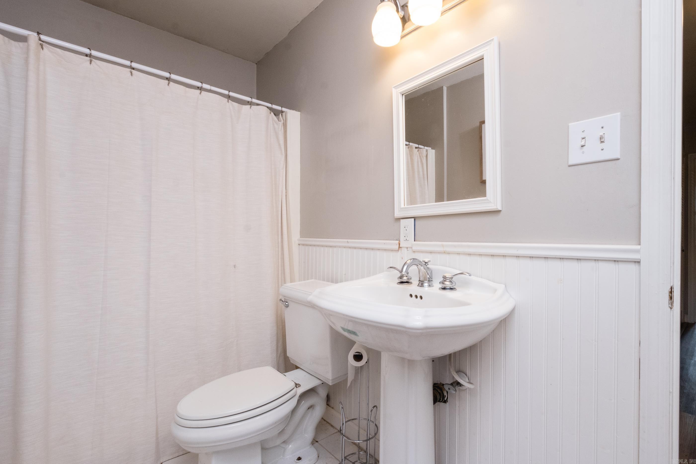 KINGSBRIDGE TWNHSE - Residential