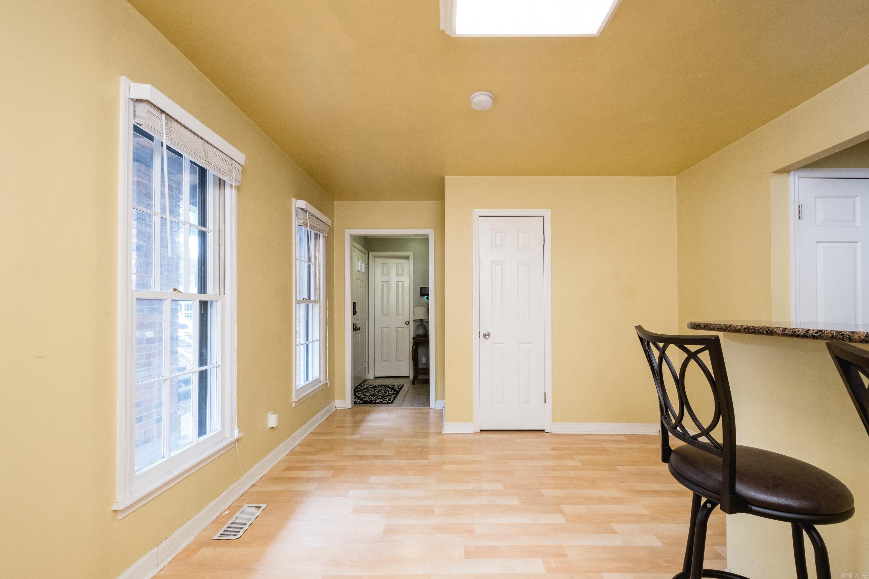 KINGSBRIDGE TWNHSE - Residential