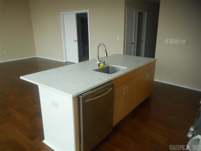 300 THIRD HPR - Residential