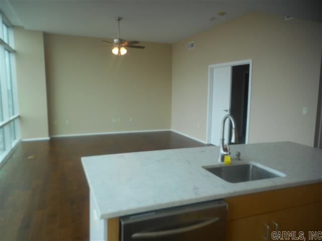 300 THIRD HPR - Residential