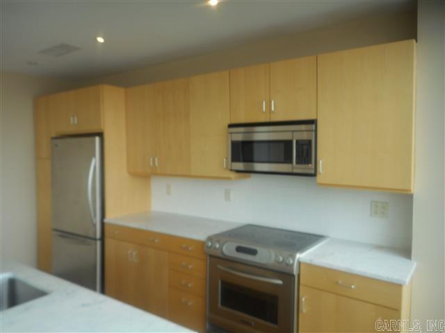 300 THIRD HPR - Residential