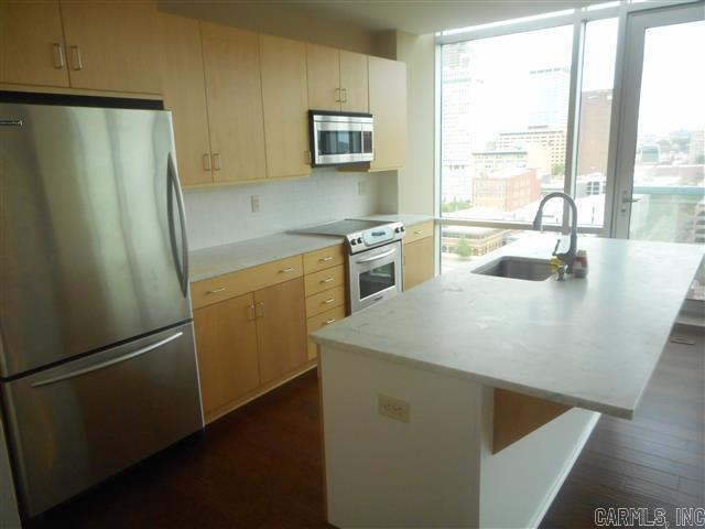 300 THIRD HPR - Residential