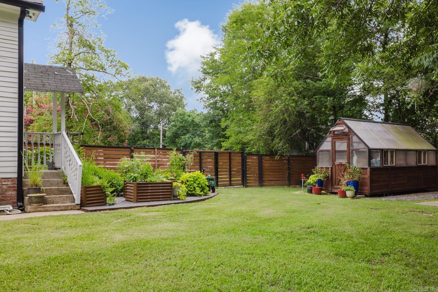 ORIGINAL TOWN-BENTON - Residential