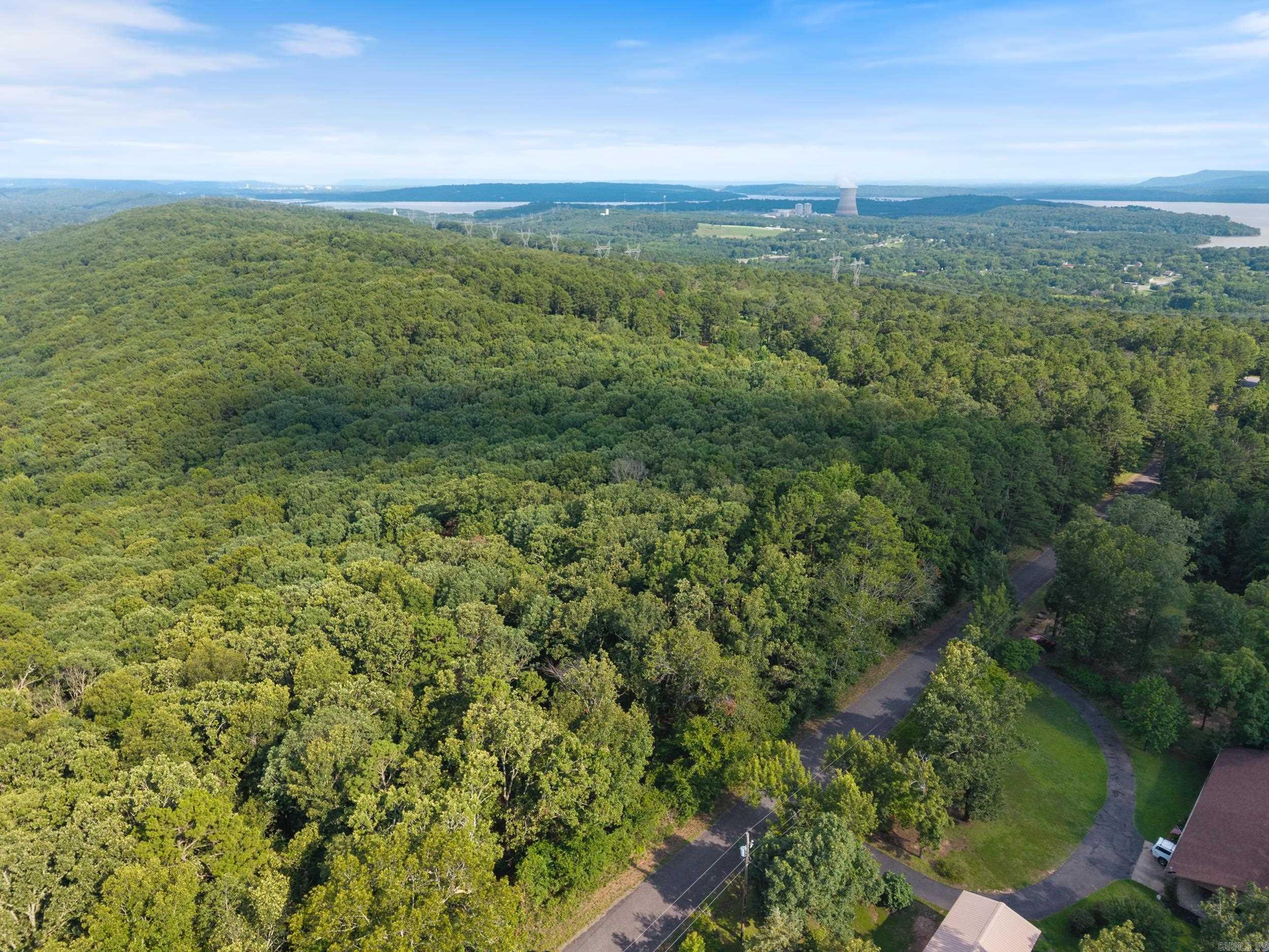 LONDON ACRES - Land