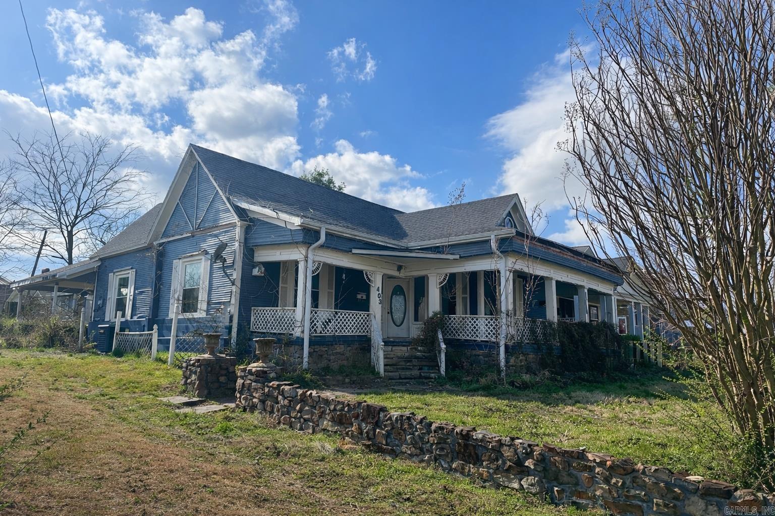 Mena Original - Residential