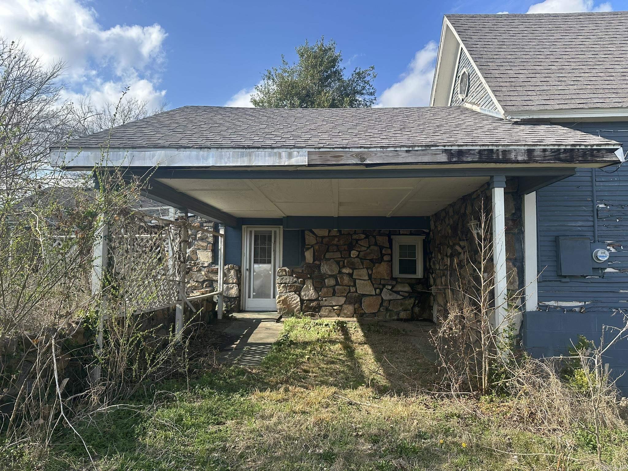 Mena Original - Residential