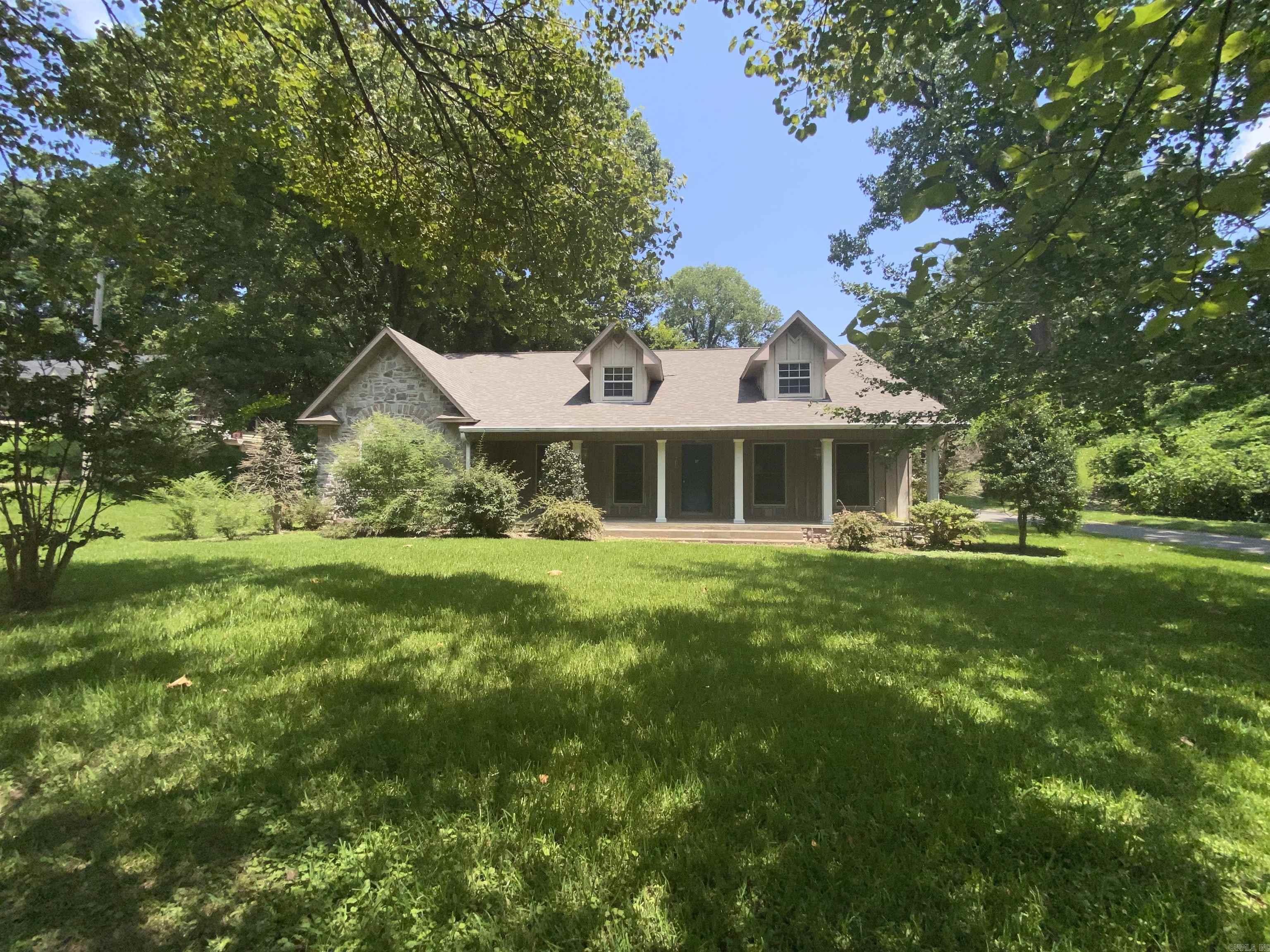 CRESTWOOD - Residential