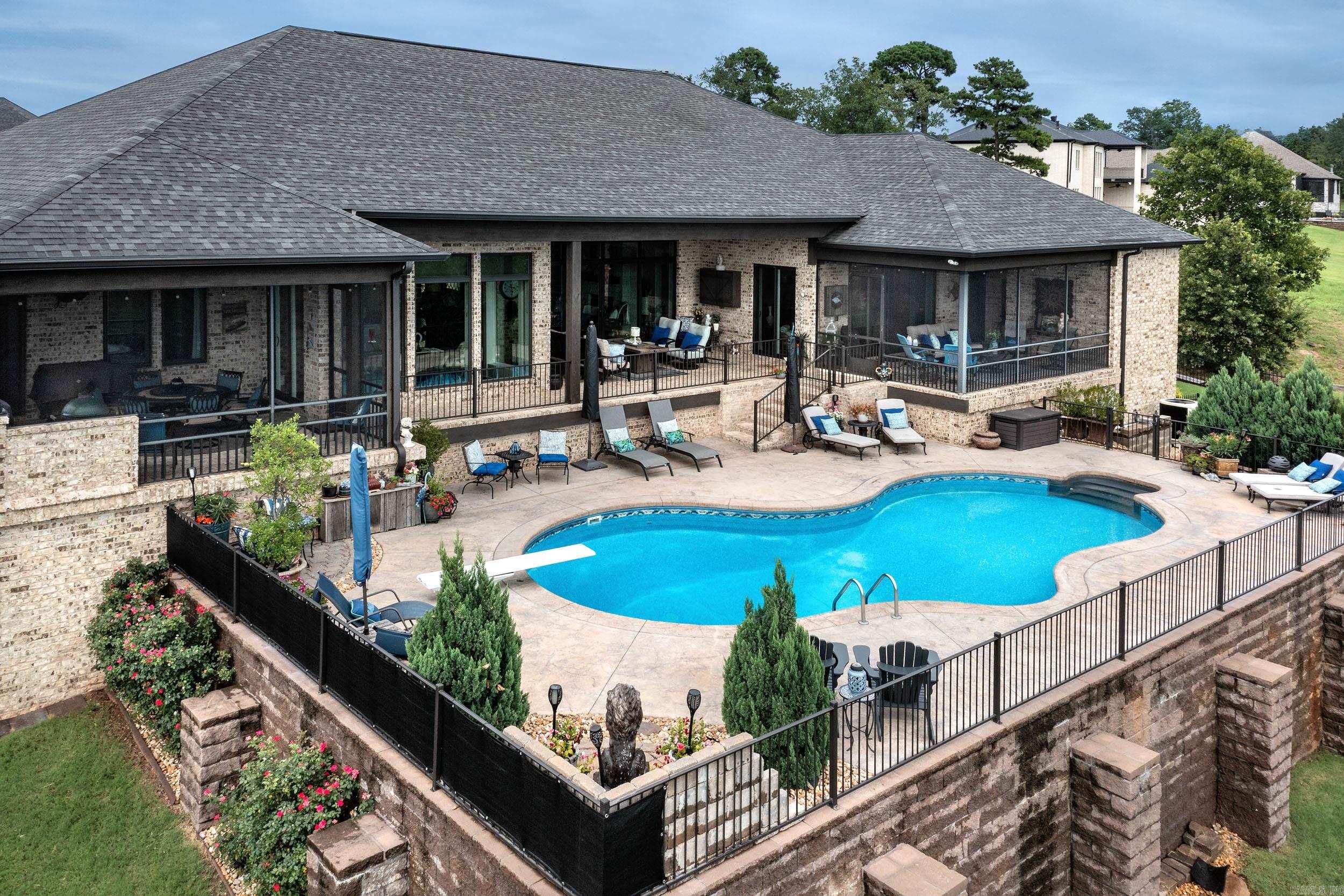 MOUNTAIN CREST ESTATES - Residential