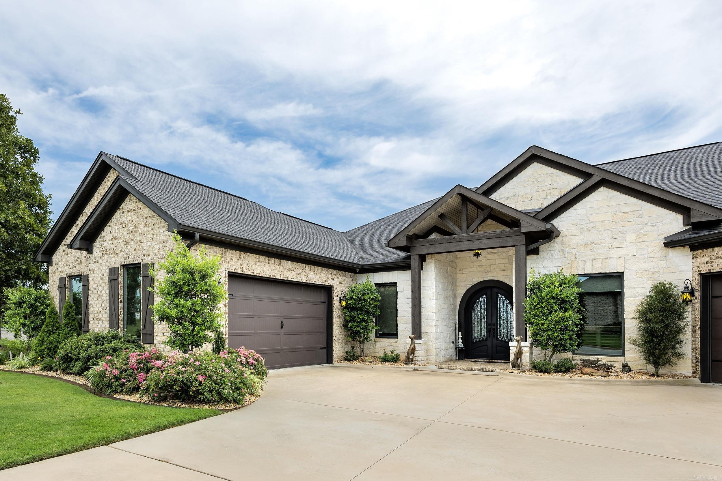 MOUNTAIN CREST ESTATES - Residential