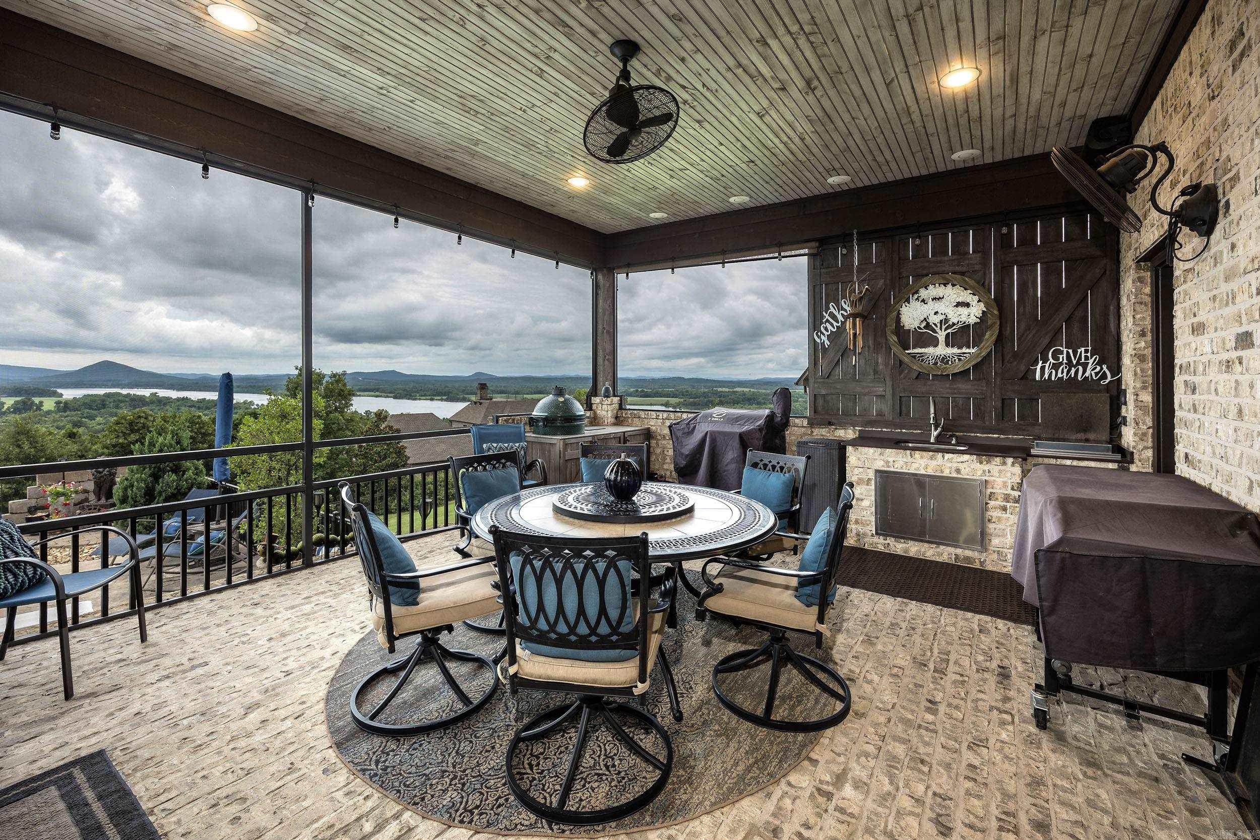 MOUNTAIN CREST ESTATES - Residential