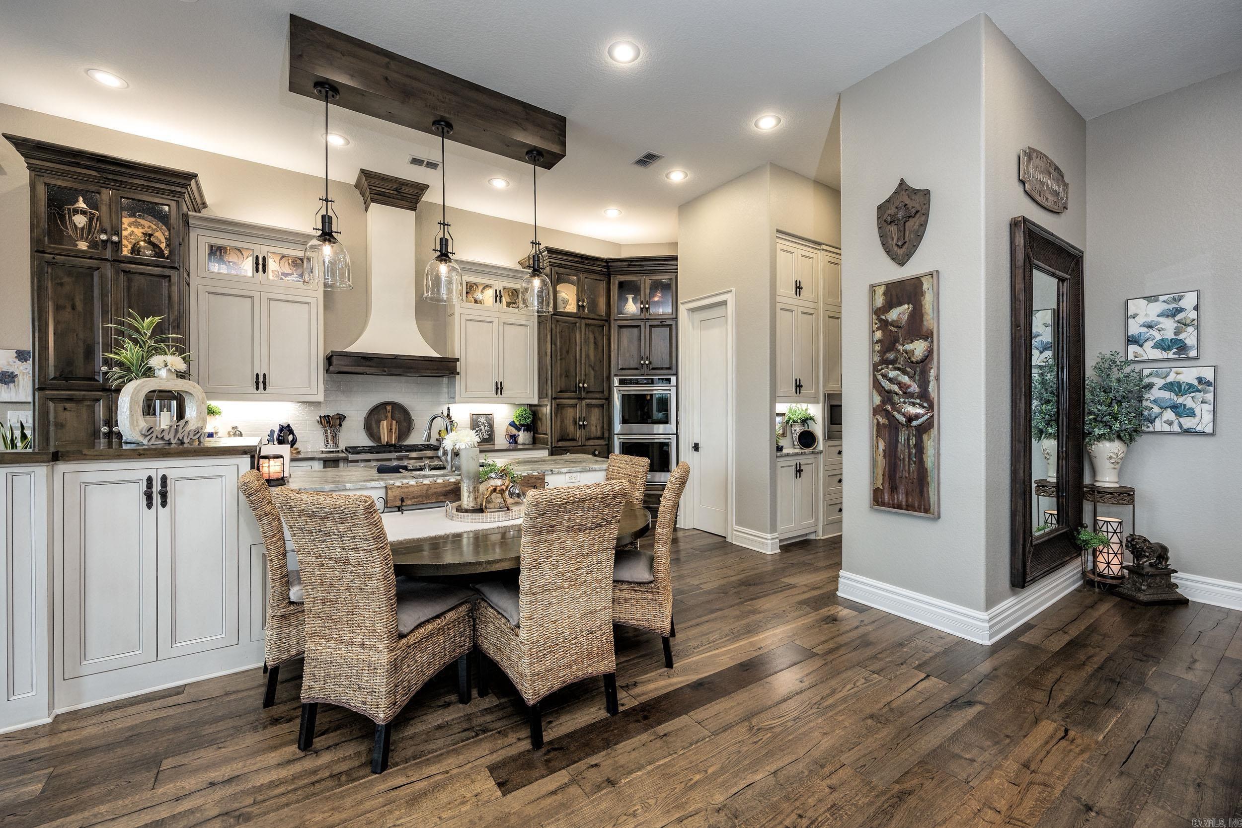 MOUNTAIN CREST ESTATES - Residential
