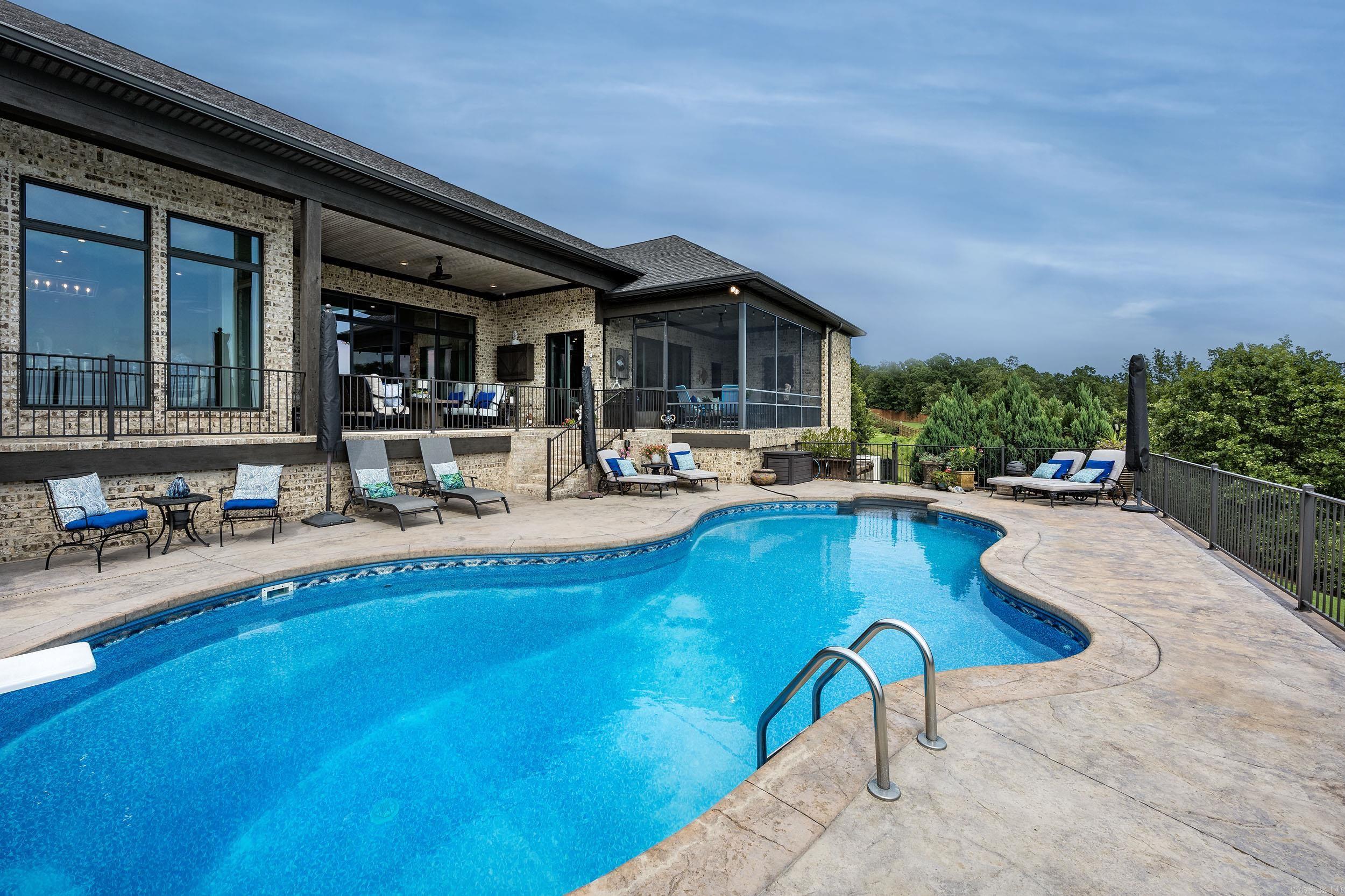 MOUNTAIN CREST ESTATES - Residential