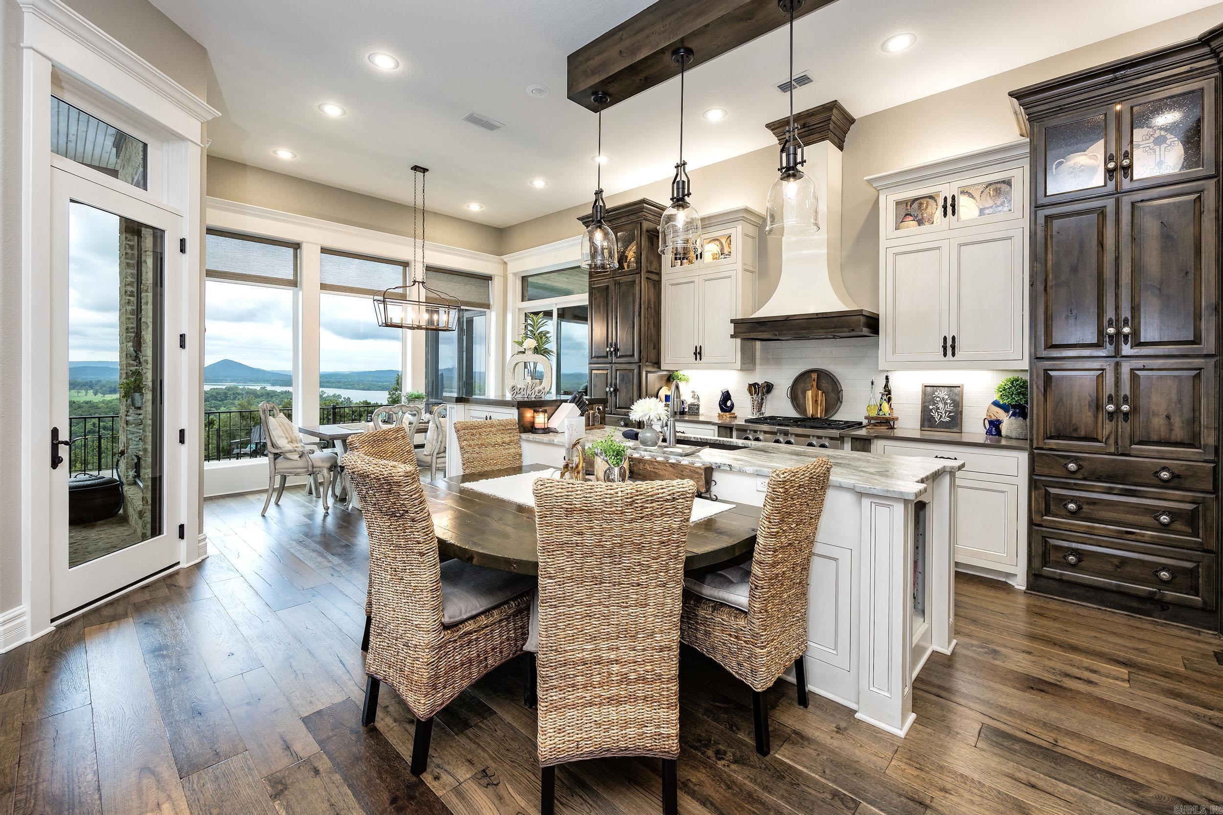 MOUNTAIN CREST ESTATES - Residential