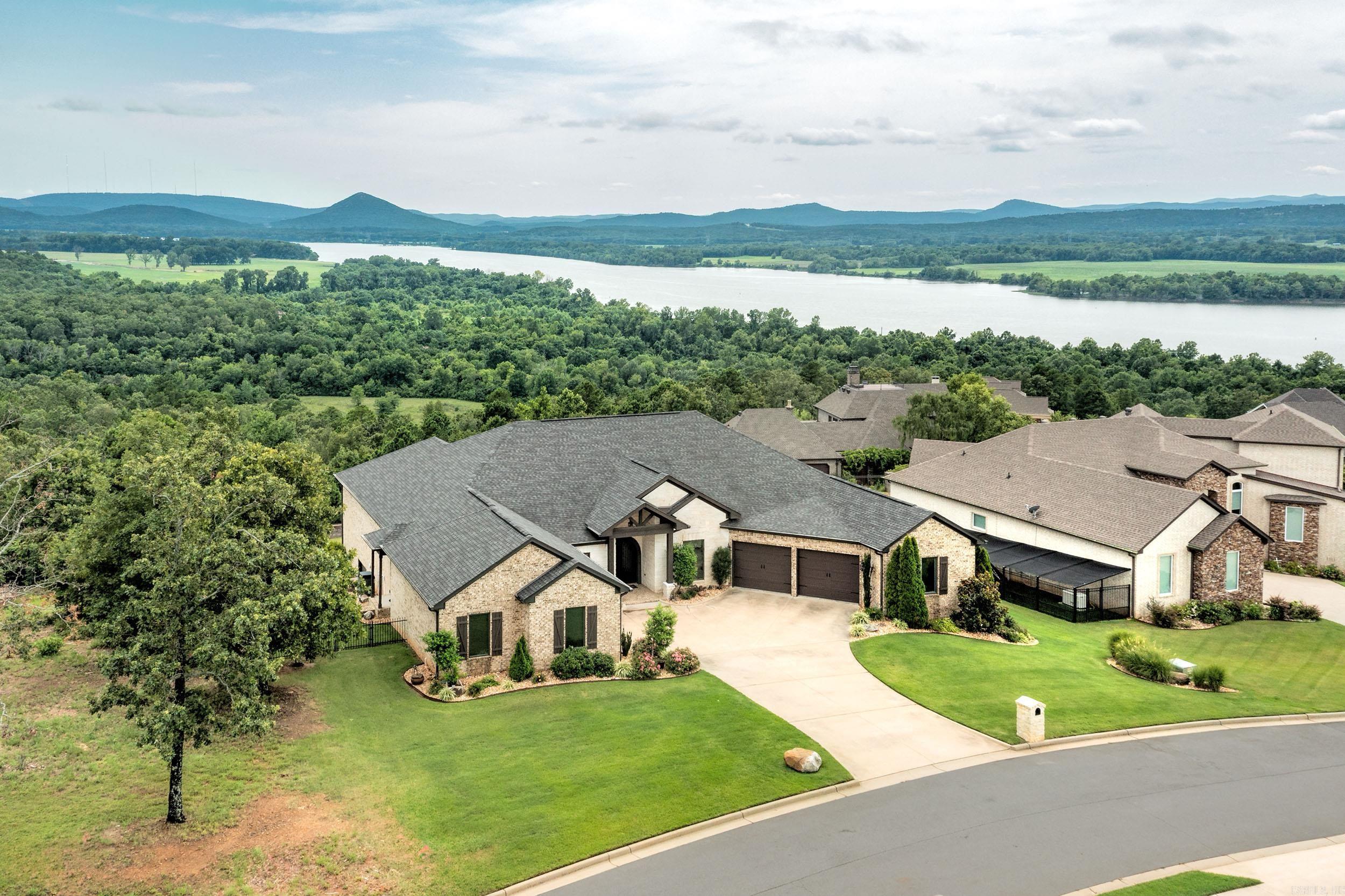 MOUNTAIN CREST ESTATES - Residential