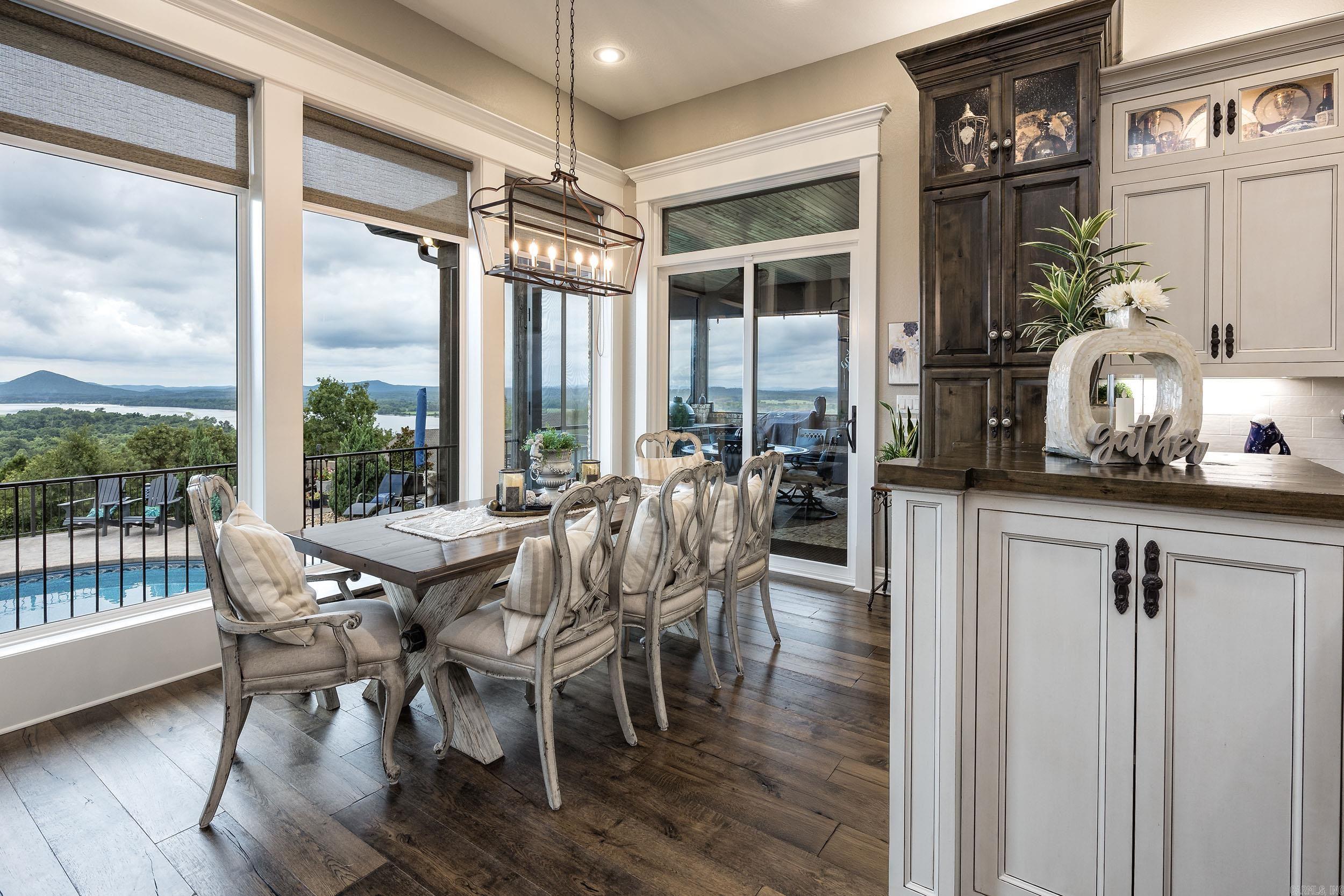 MOUNTAIN CREST ESTATES - Residential