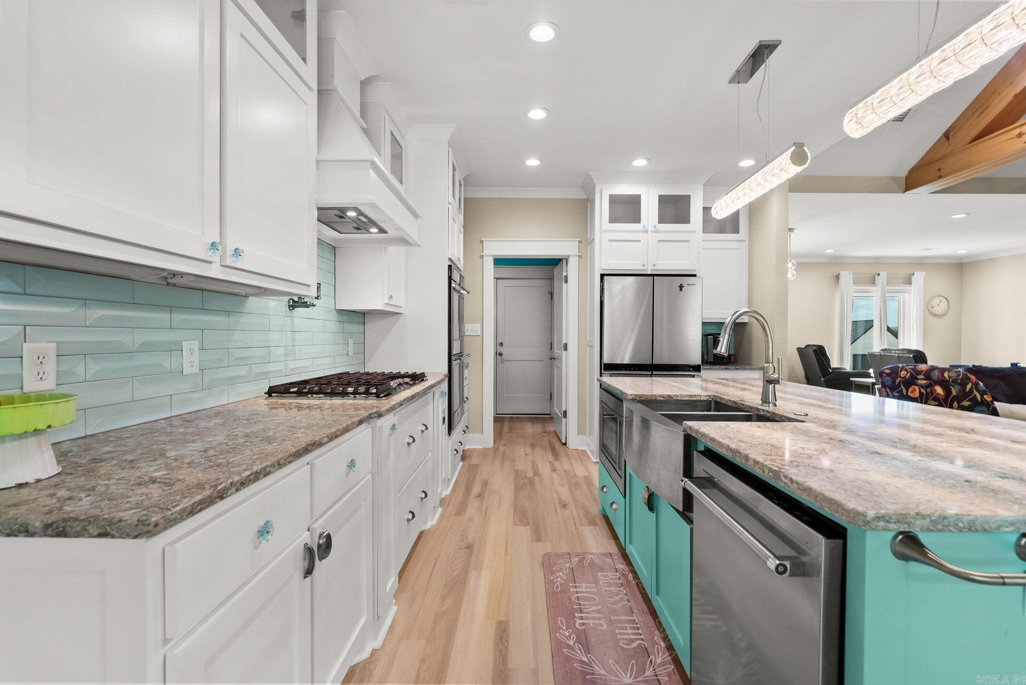 RIDGE VIEW - Residential