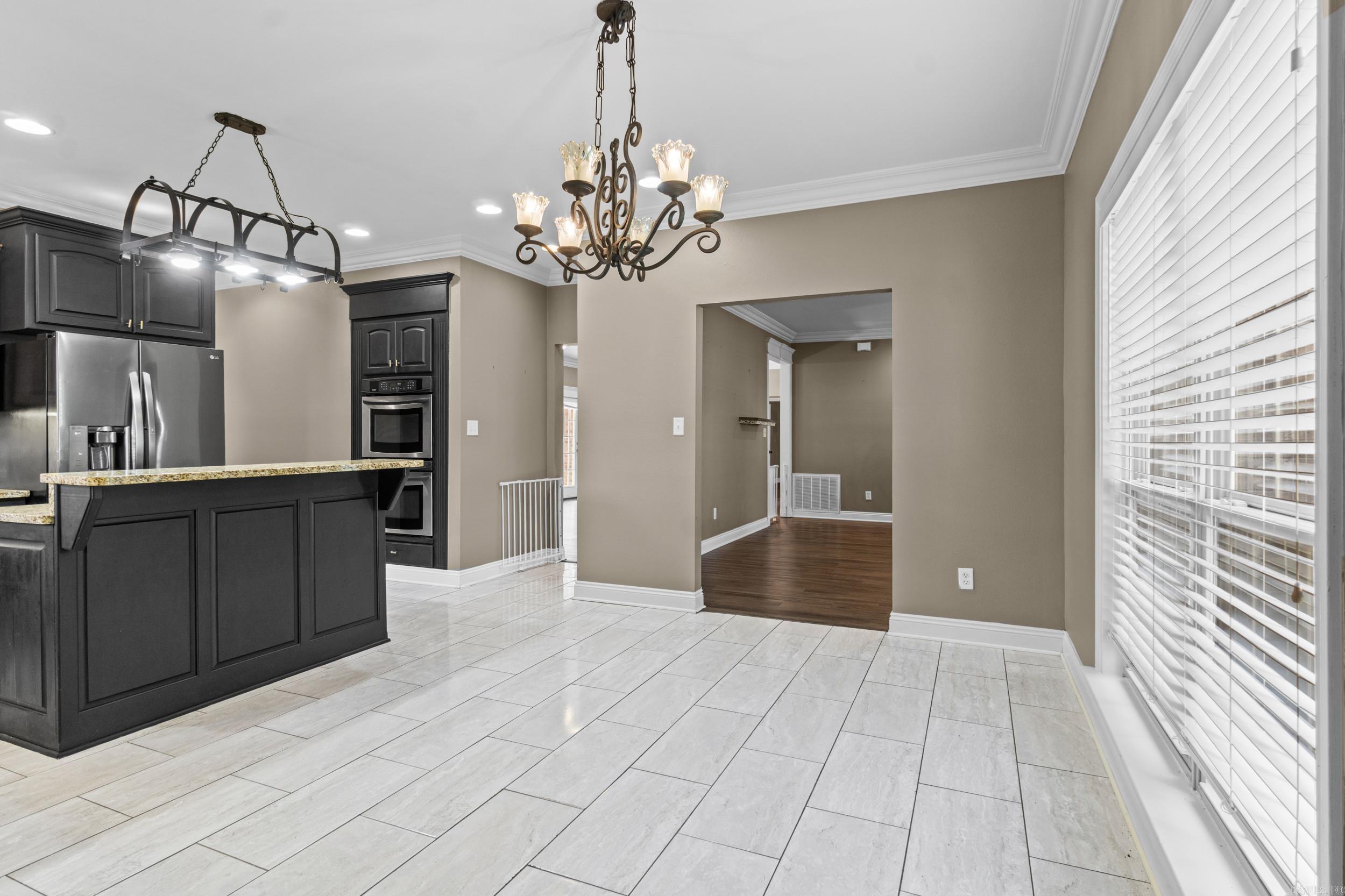 LONGHILLS VILLAGE - Residential