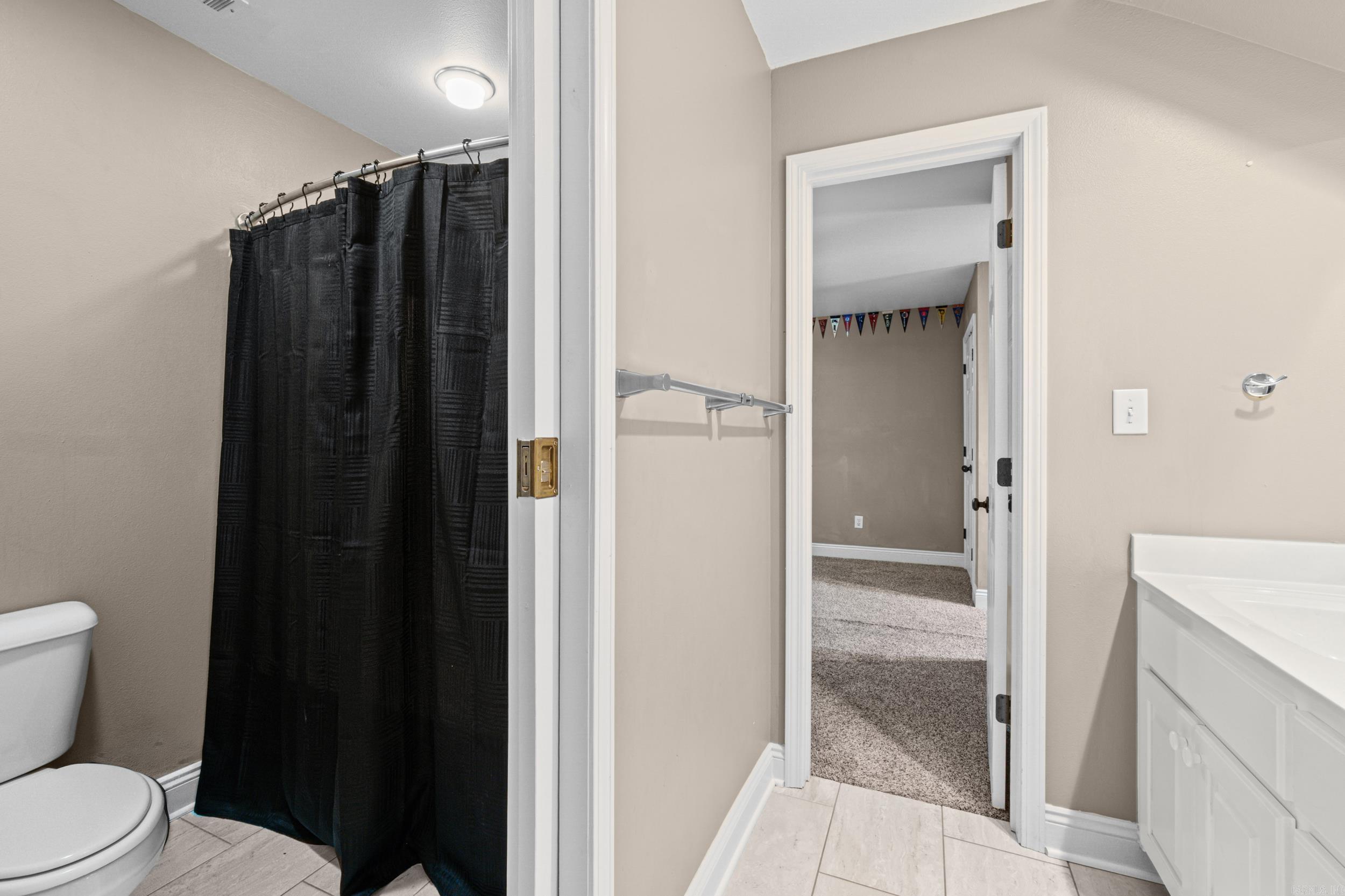 LONGHILLS VILLAGE - Residential
