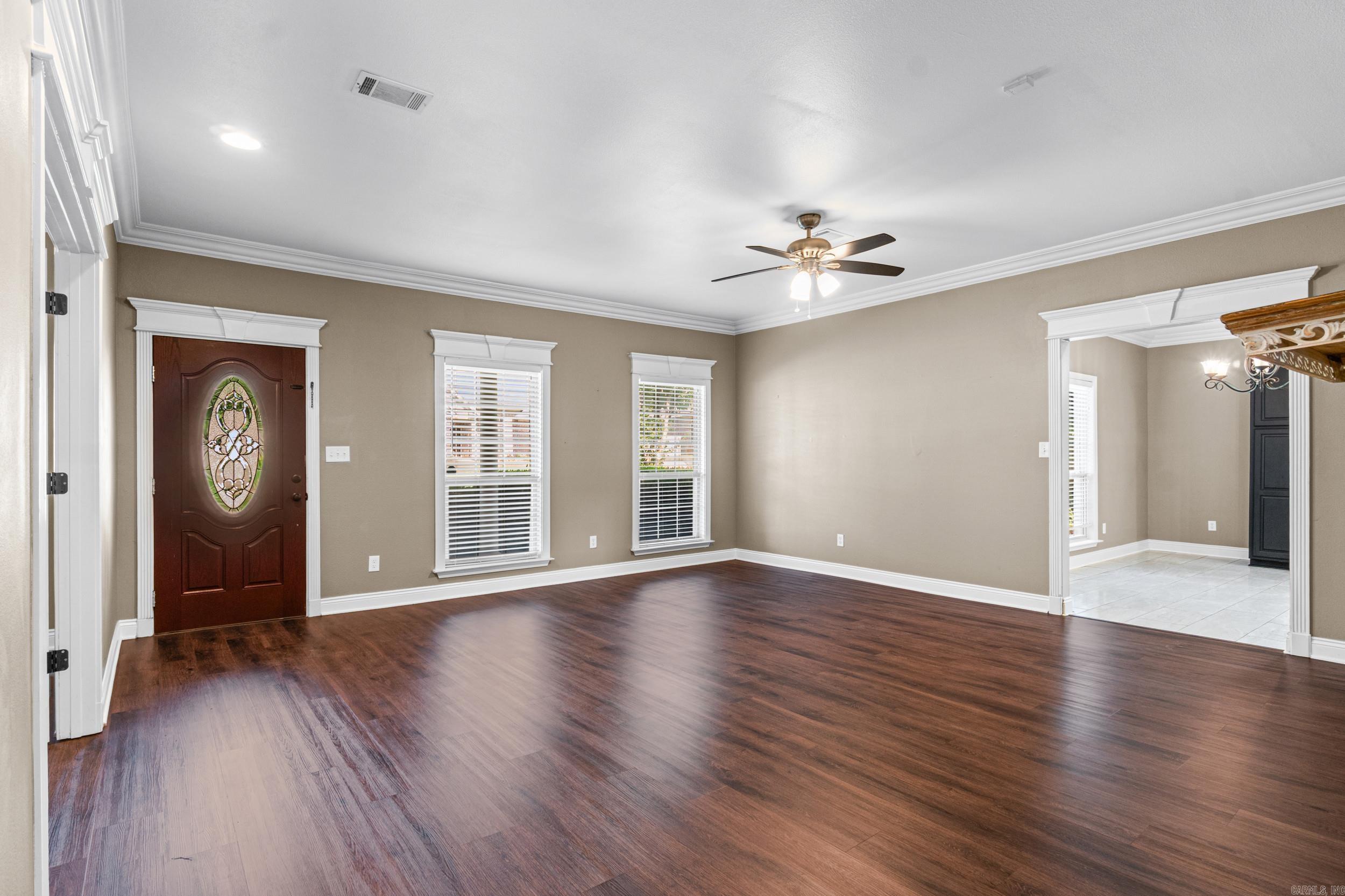 LONGHILLS VILLAGE - Residential