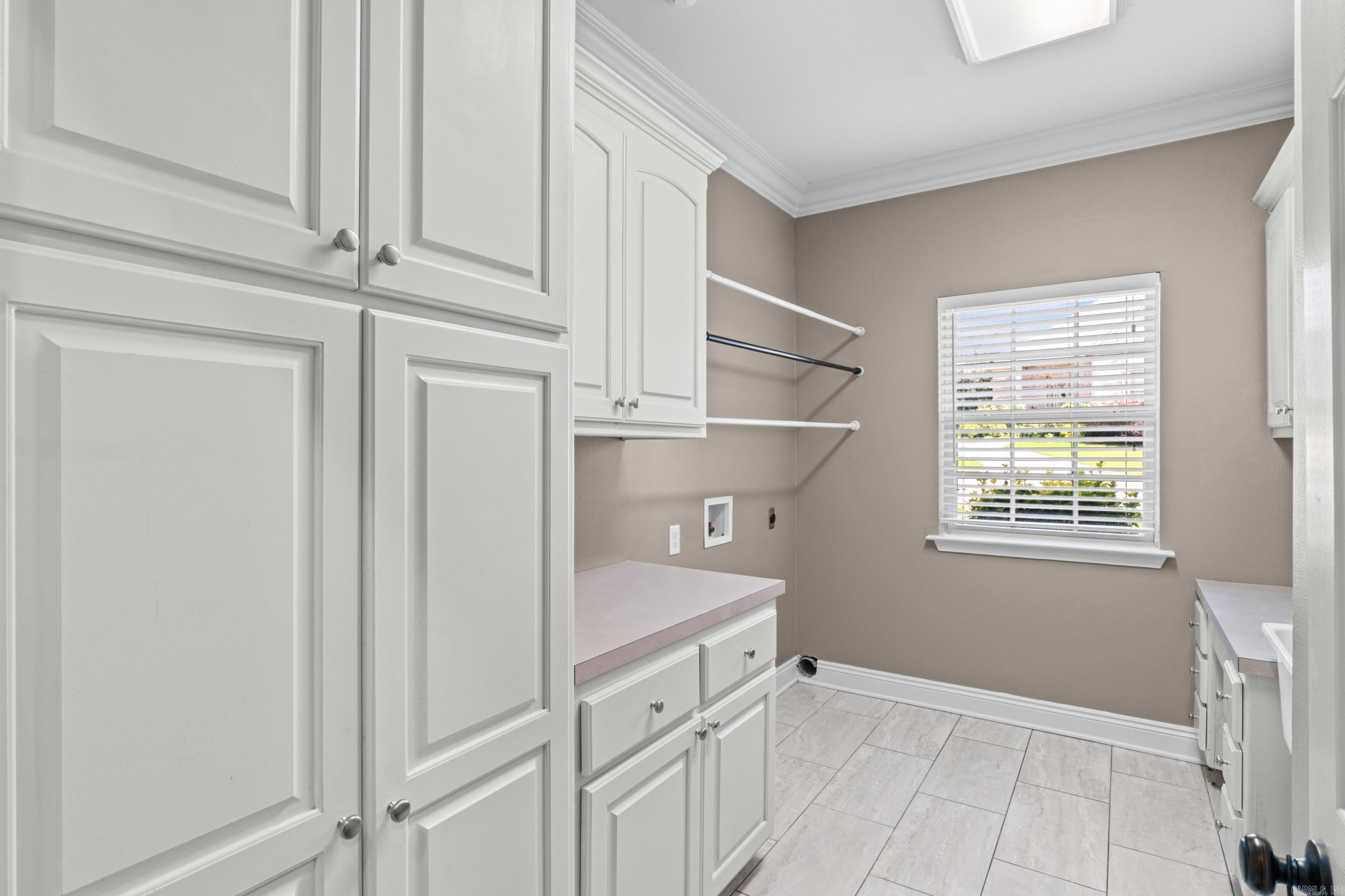 LONGHILLS VILLAGE - Residential
