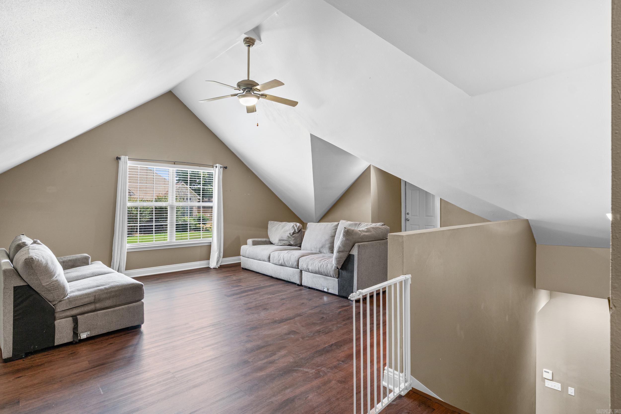 LONGHILLS VILLAGE - Residential