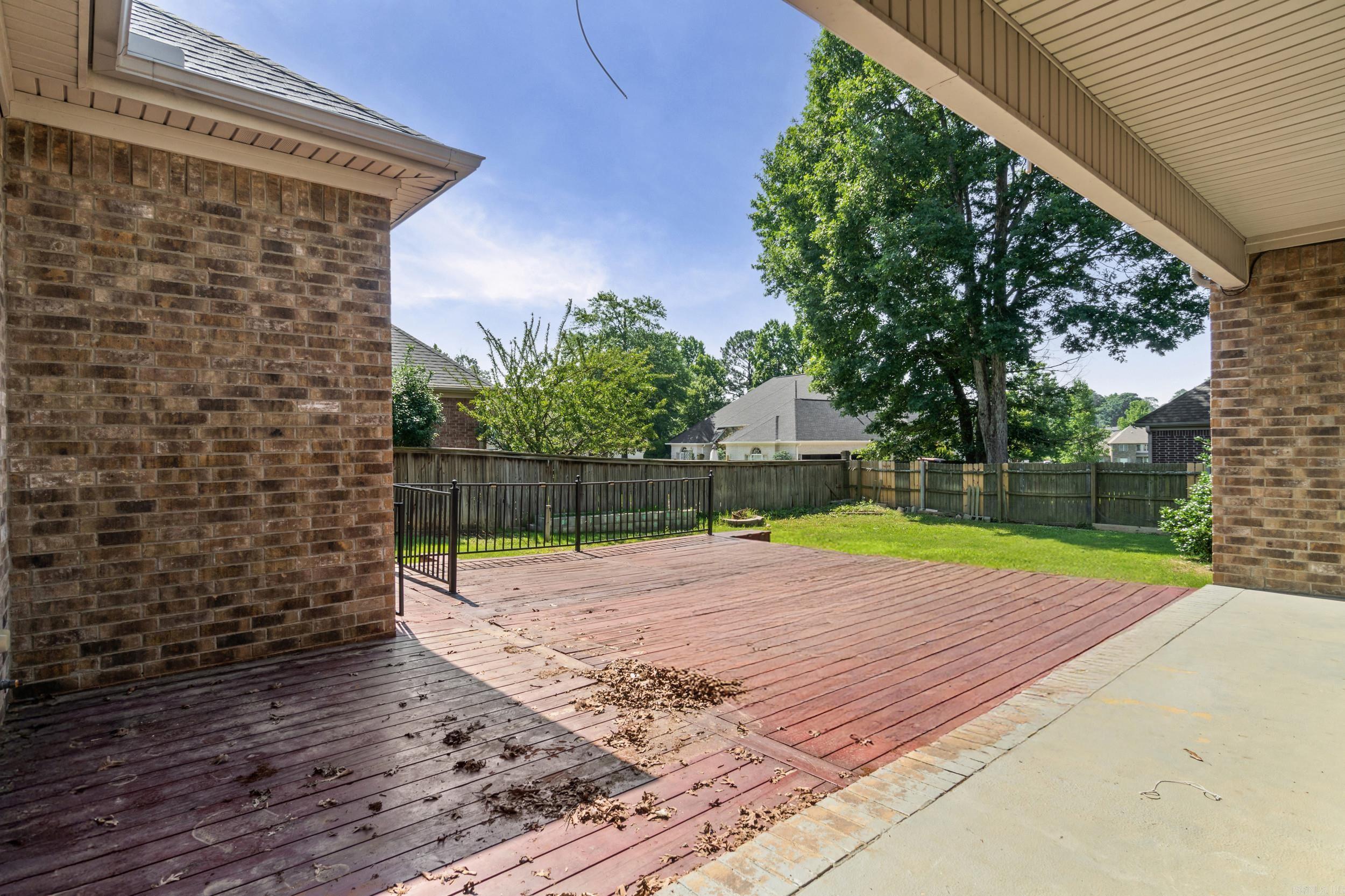 LONGHILLS VILLAGE - Residential