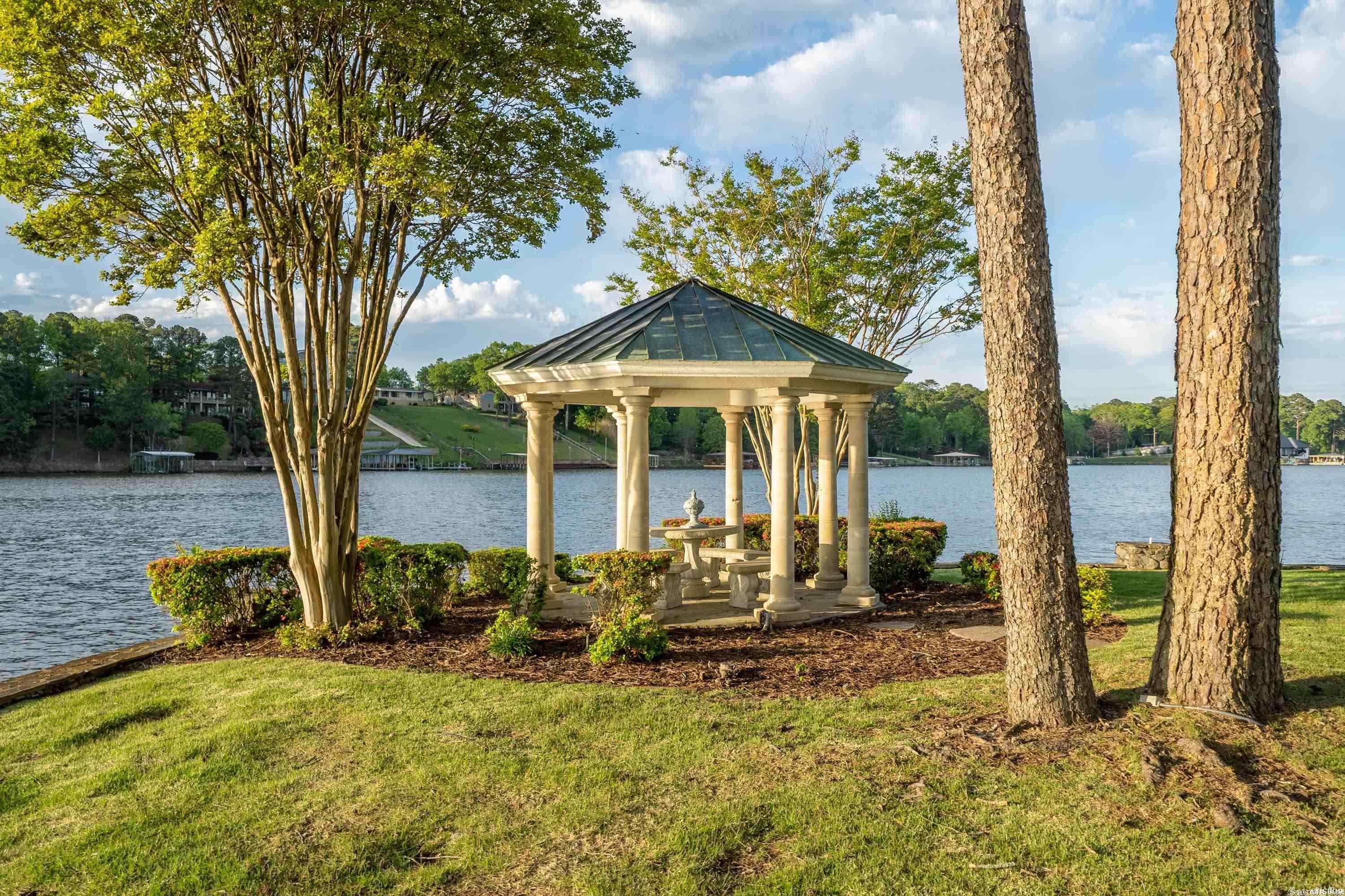 Driftwood Point - Residential
