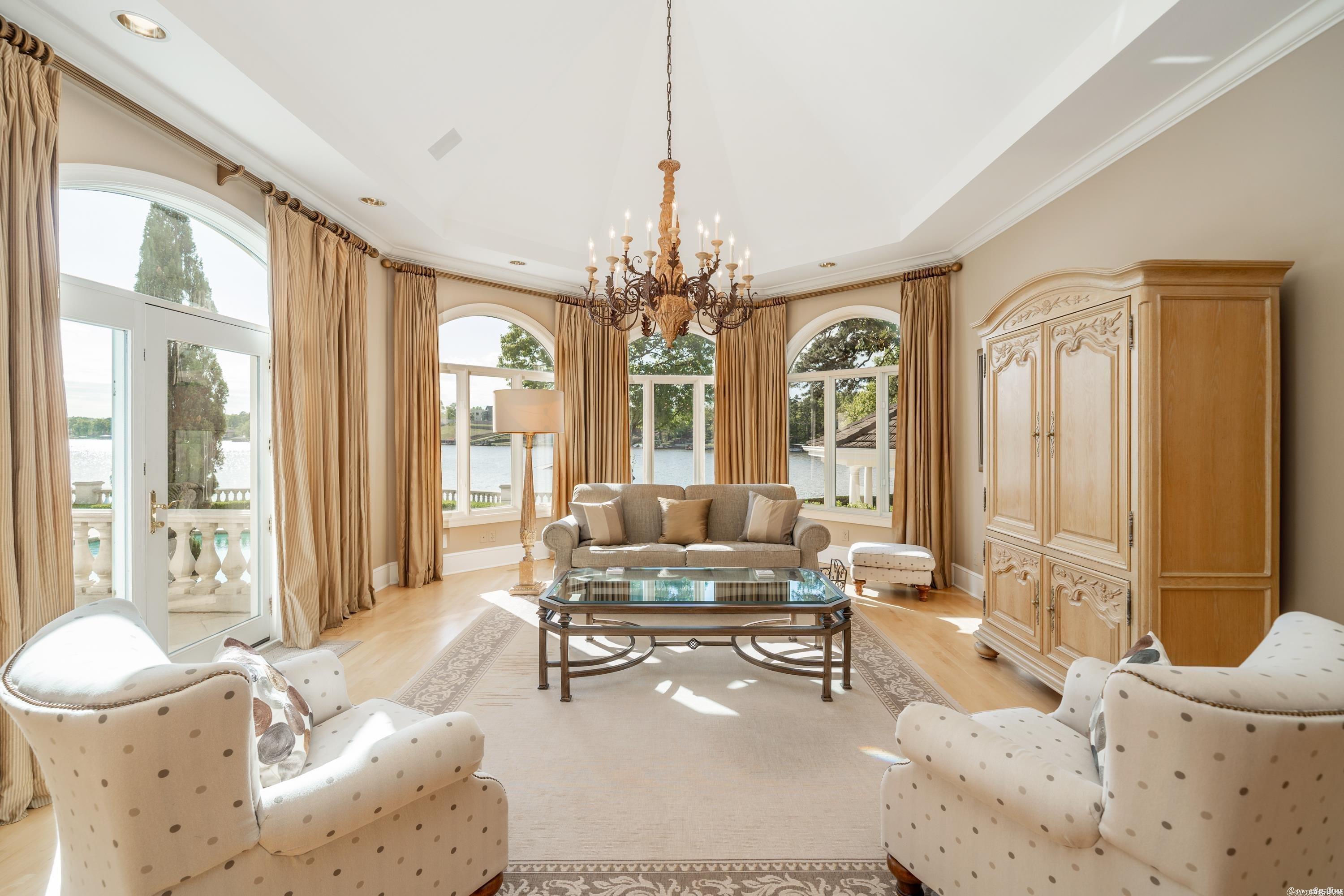 Driftwood Point - Residential