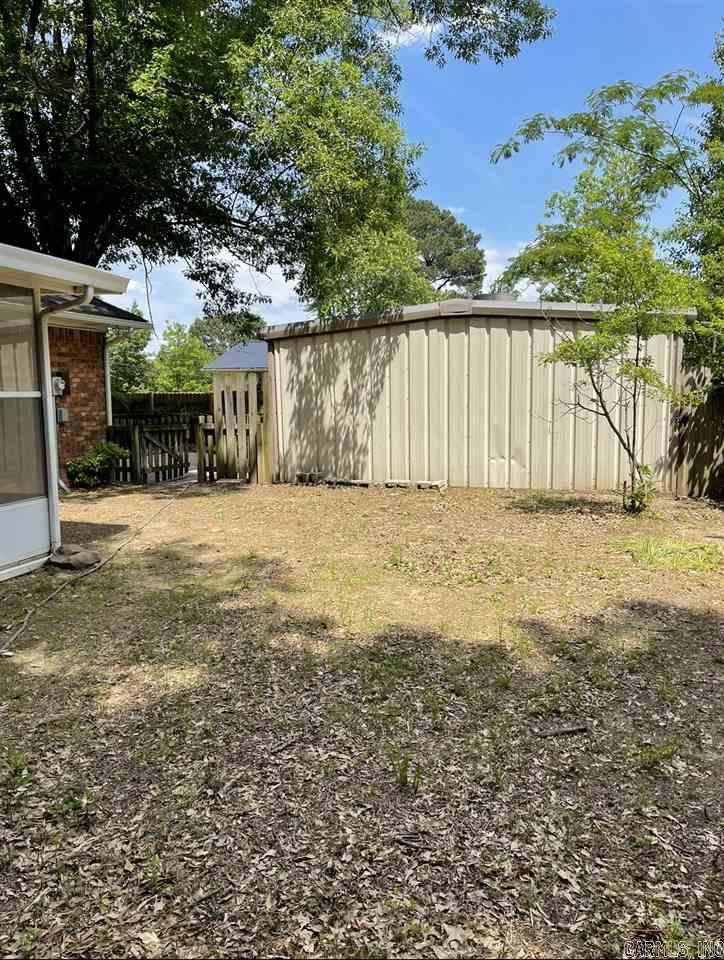 EAST SIDE ACRES - Residential