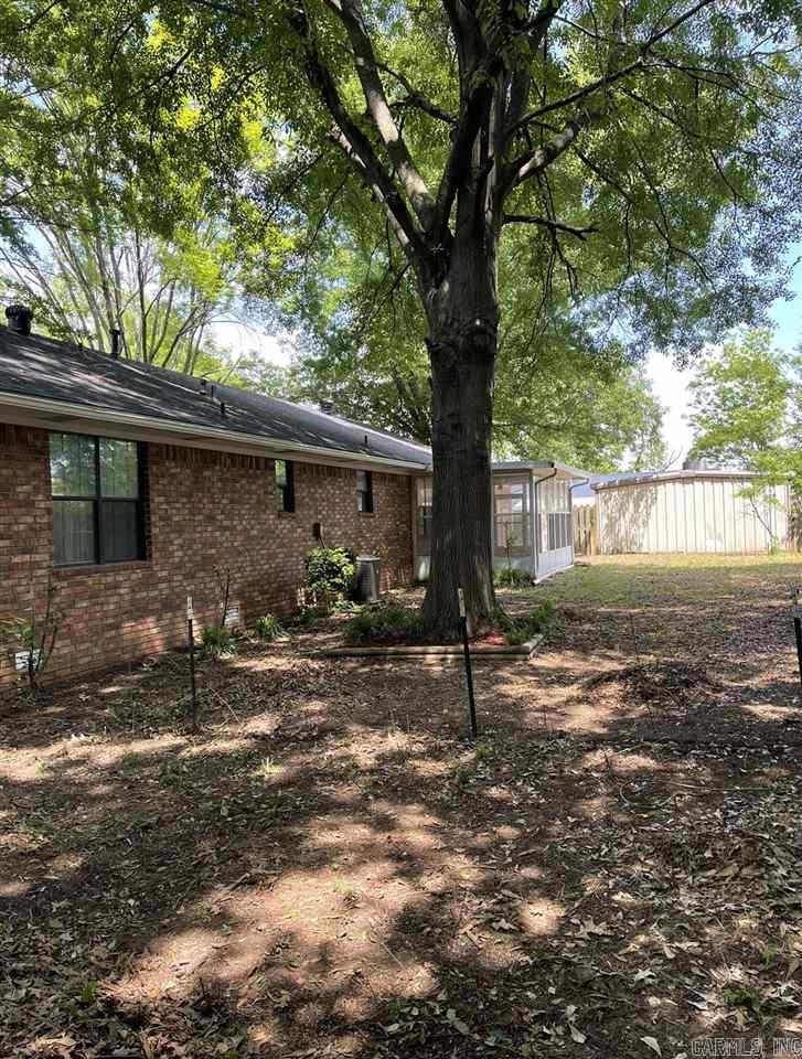 EAST SIDE ACRES - Residential