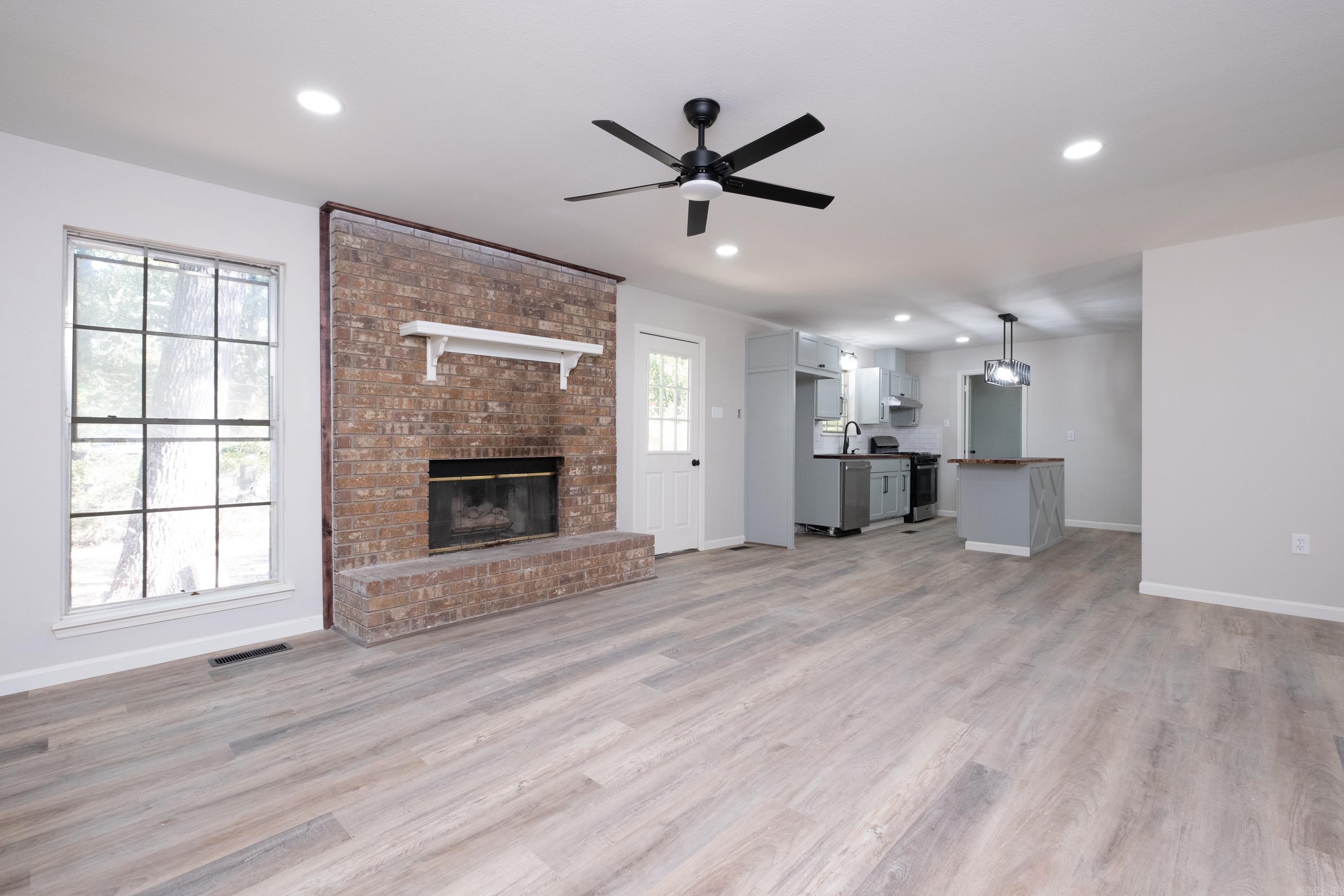 MISTY MEADOWS - Residential